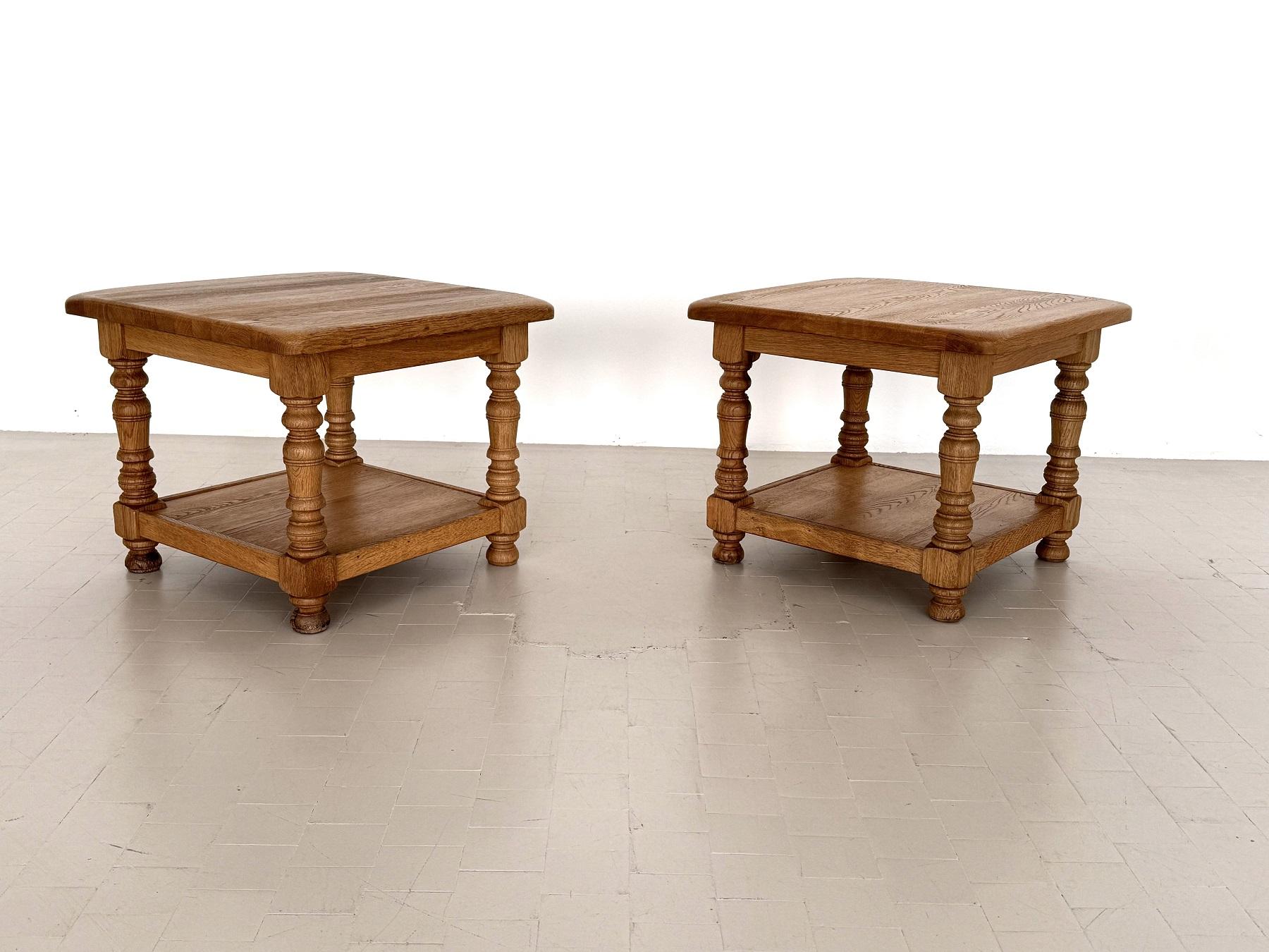 Tables d'appoint en chêne rustique texturé, fabriquées à la main par Vereinigte Werkstätten, 1970 en vente 5