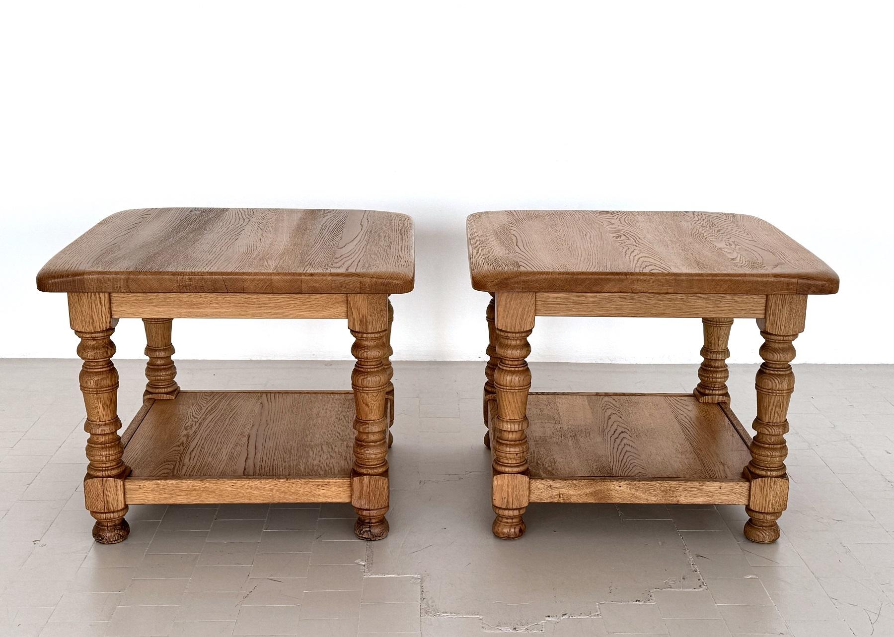Rustique Tables d'appoint en chêne rustique texturé, fabriquées à la main par Vereinigte Werkstätten, 1970 en vente