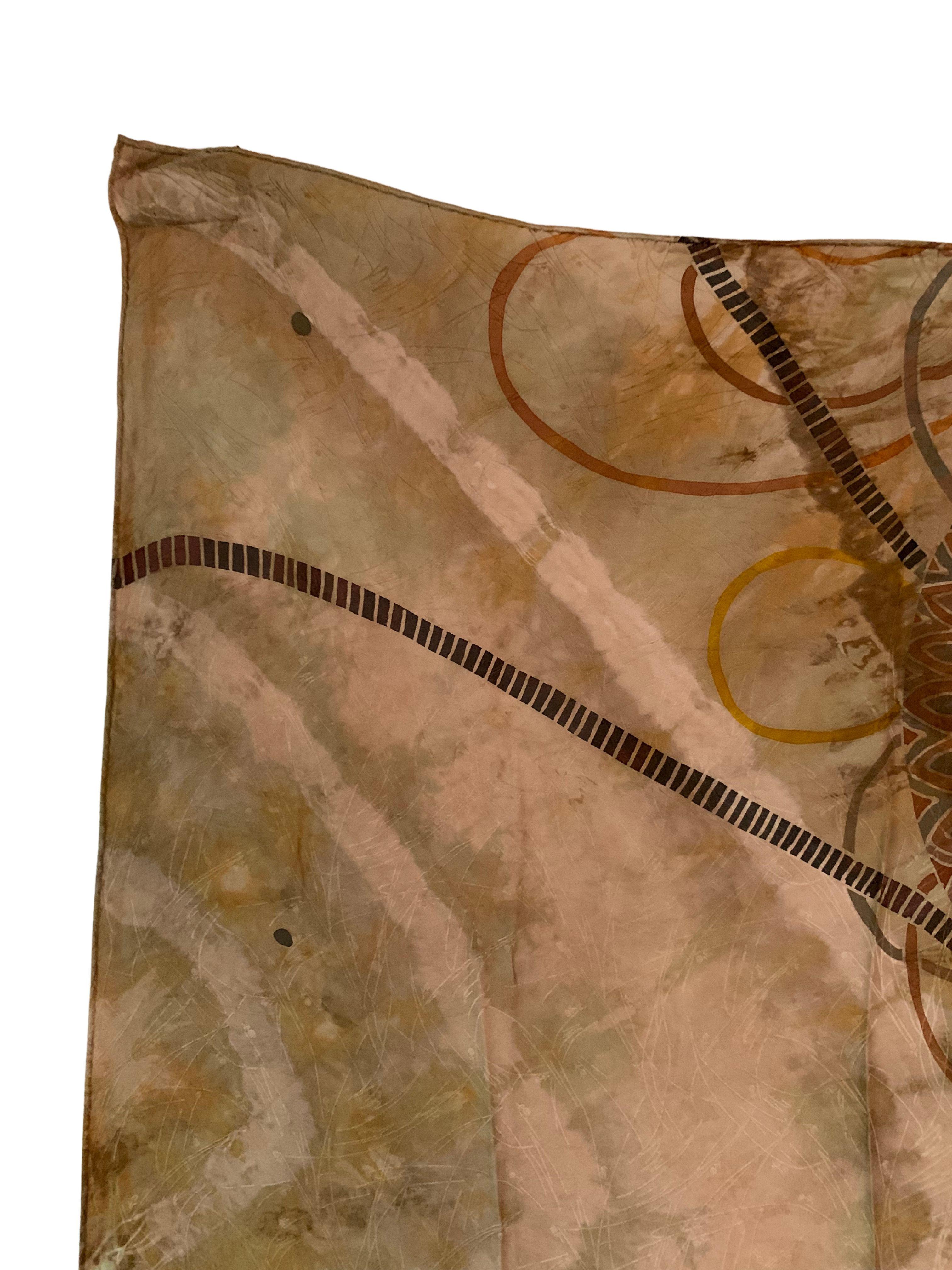 Autre Textile en soie Shantung fait à la main avec de superbes détails en vente