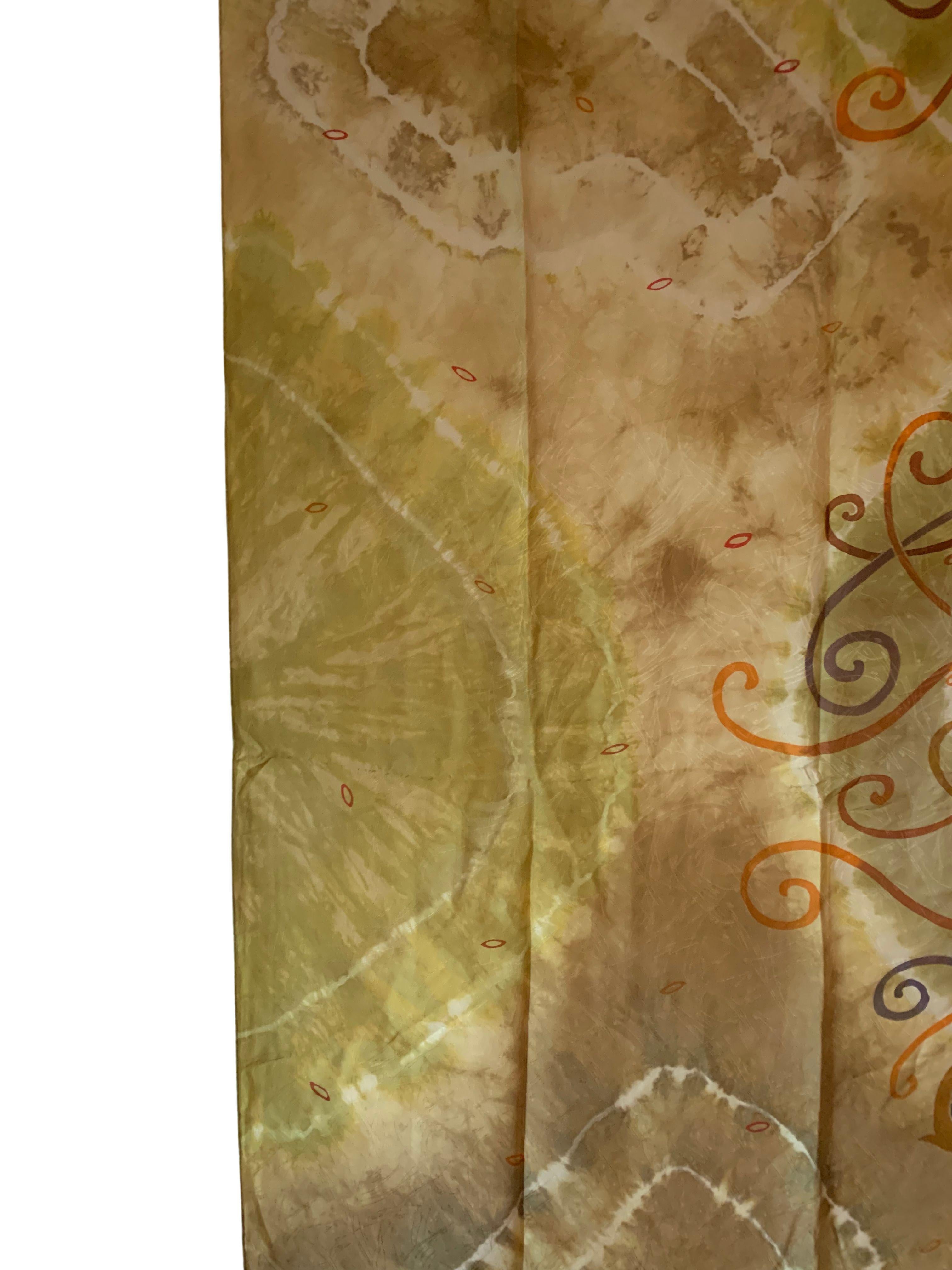 Handgefertigtes Shantung-Shantung-Seidentextil mit atemberaubenden Details (Sonstiges) im Angebot