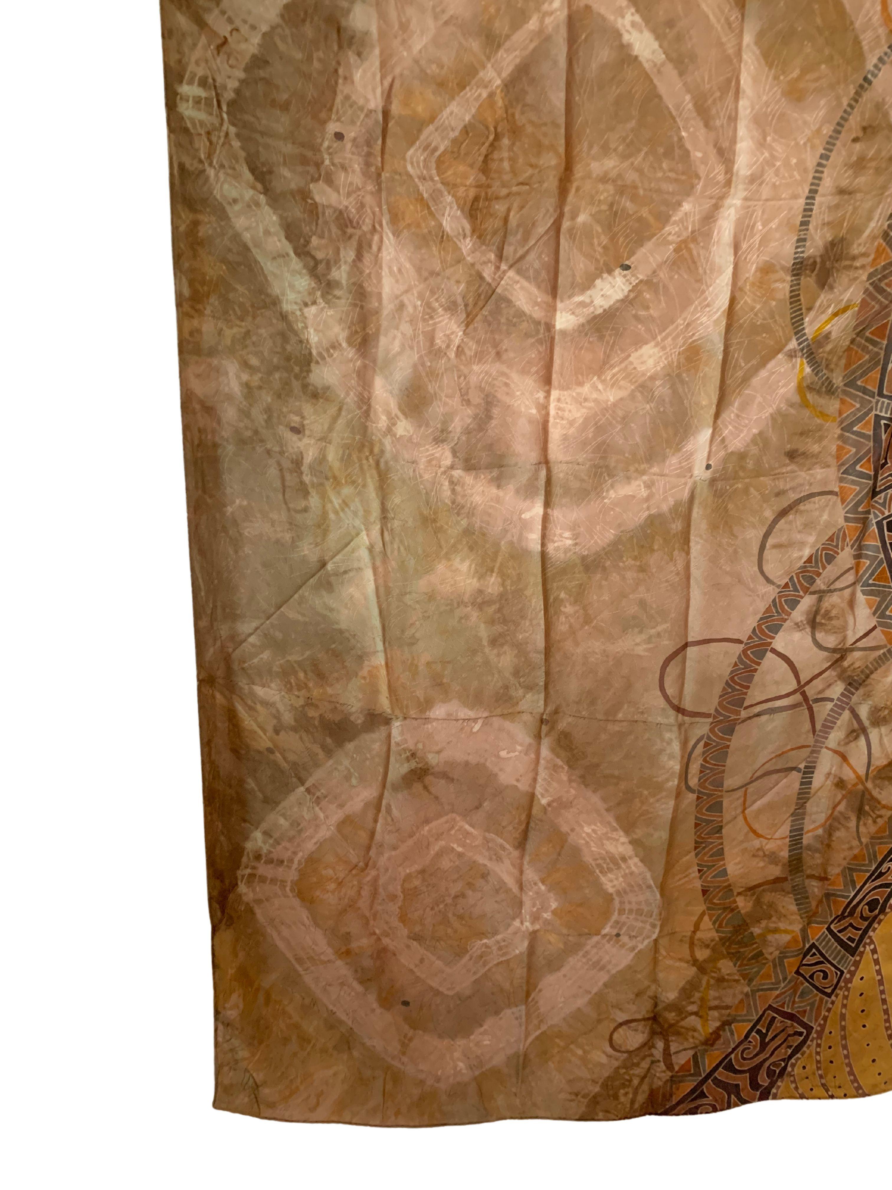 Fait main Textile en soie Shantung fait à la main avec de superbes détails en vente
