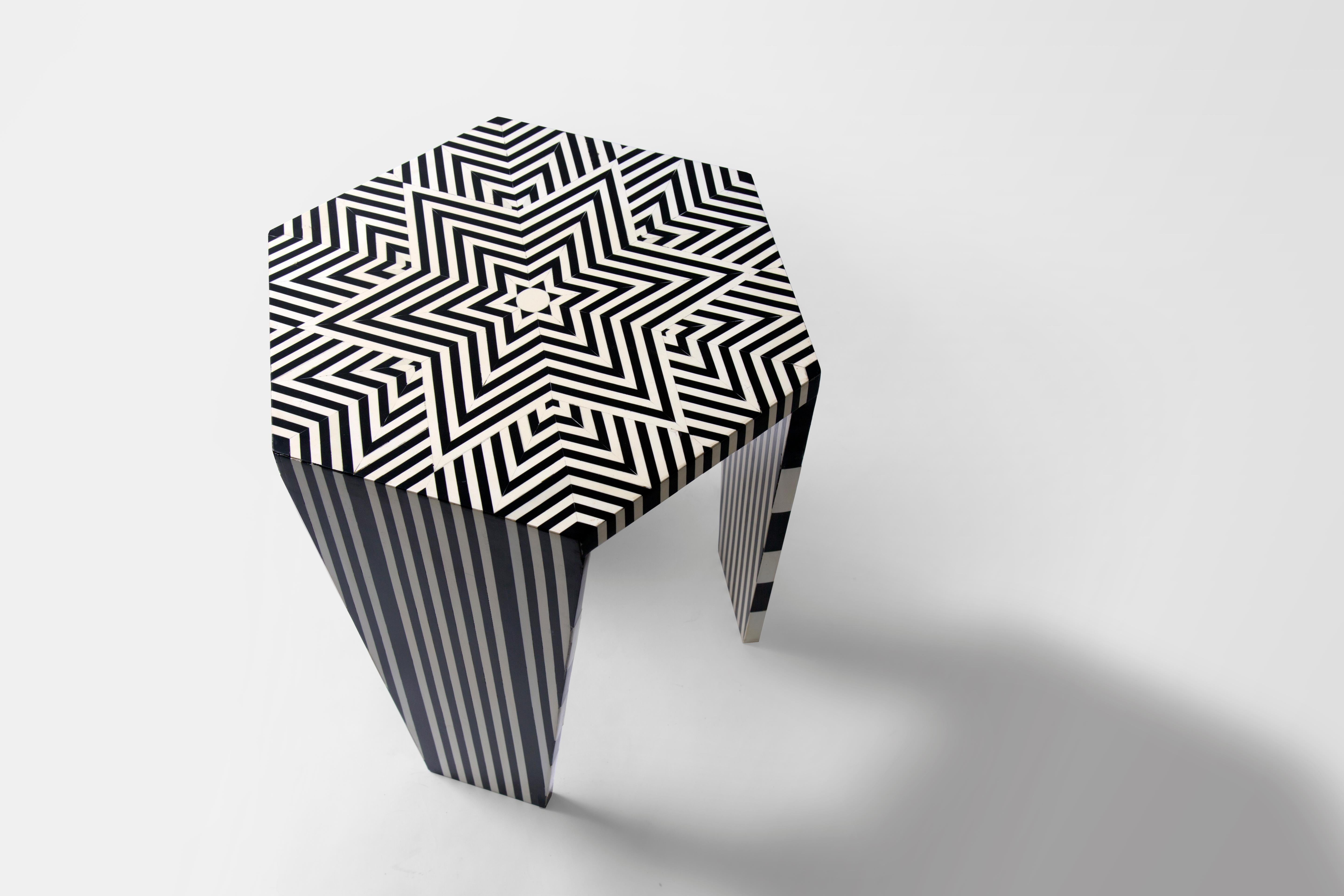 Hand-Crafted Side Table with Black & White Star Pattern Made of Acrylic.
Our bestselling Adom side table is so versatile that it could be nestled anywhere you want! It is made of hand-crafted black and white acrylic strips intricately placed like a