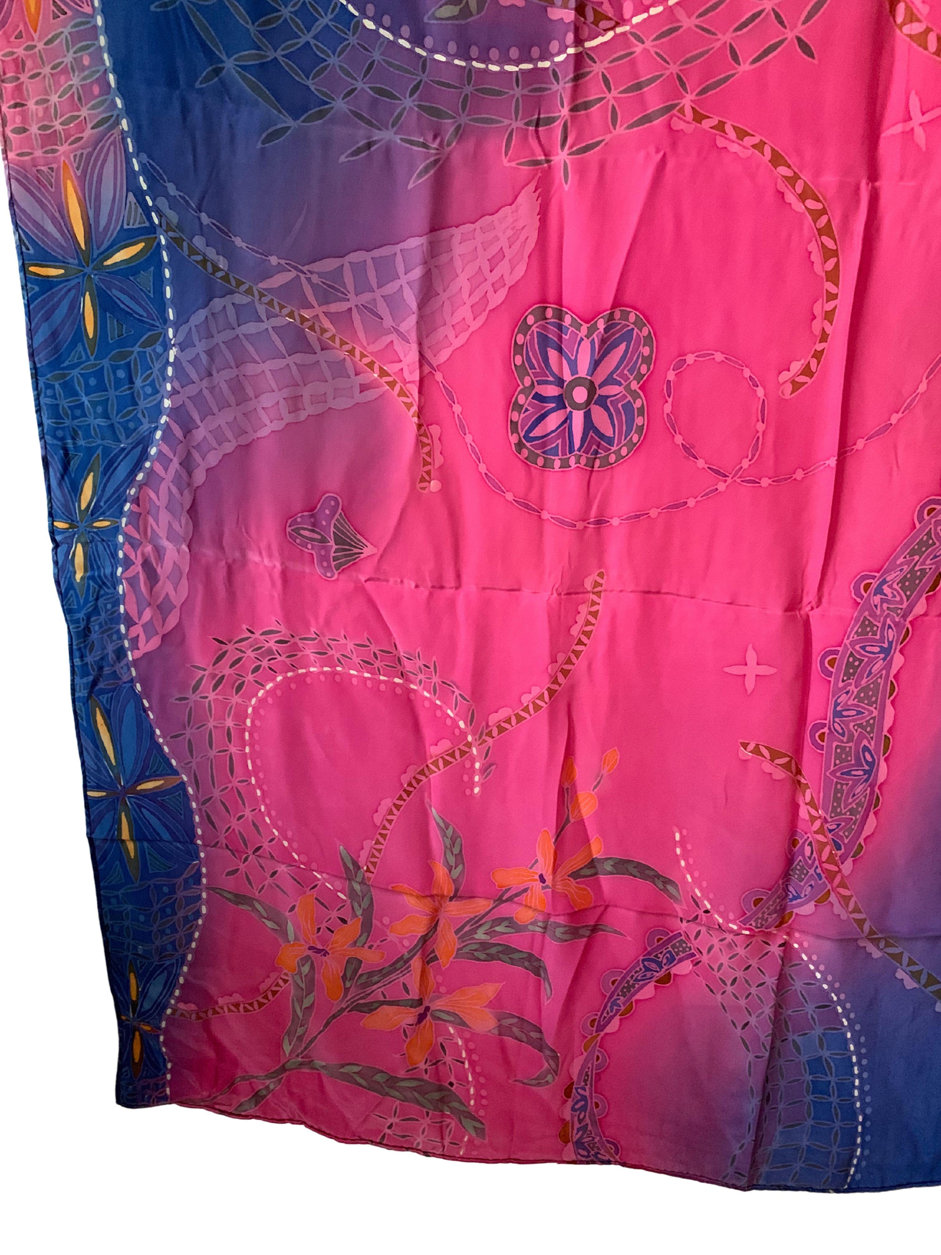 Hand-Crafted Silk Textile with Stunning Detailing For Sale 1