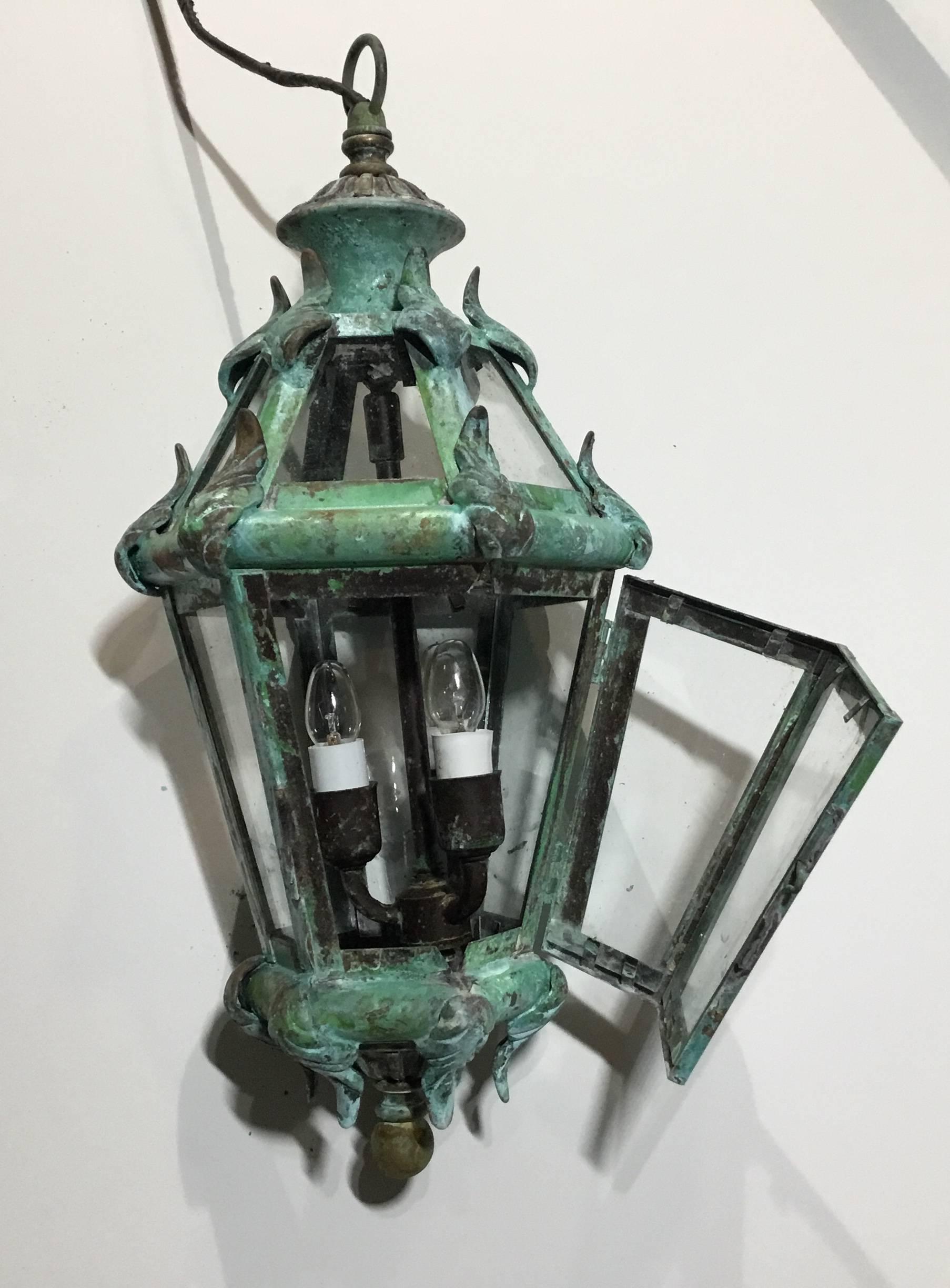 Handcrafted Solid Brass Venetian Courtyard Lantern In Excellent Condition In Delray Beach, FL