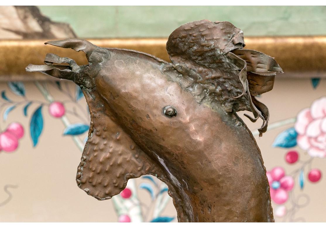 Hand Crafted Styized Kupfer Hahn Weathervane auf Basis im Zustand „Starke Gebrauchsspuren“ im Angebot in Bridgeport, CT