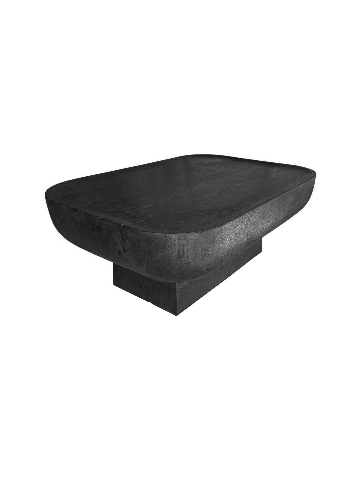 Hand-Crafted Suar Wood Table Burnt Finish, Modern Organic en vente 1