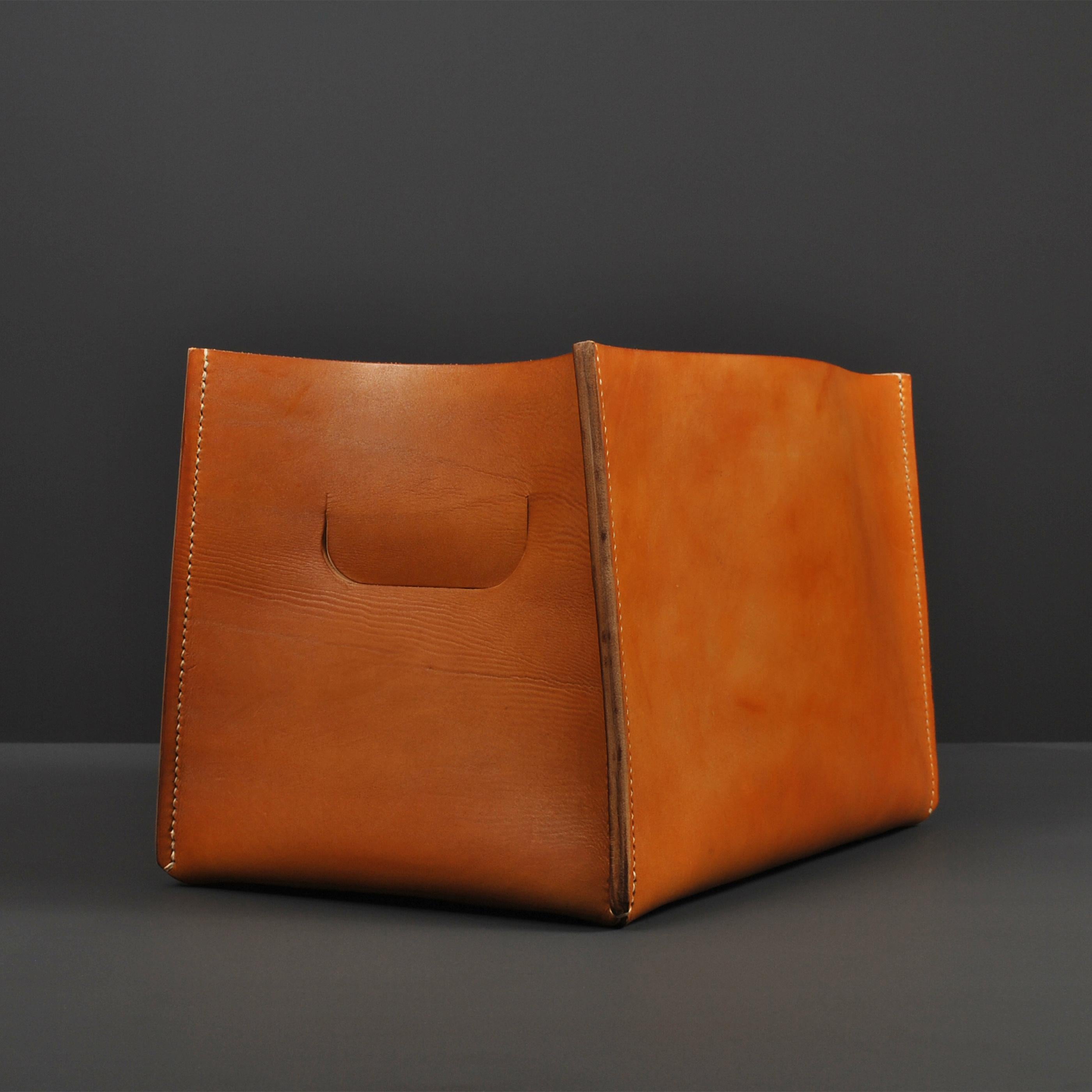 Contemporary Hand-crafted Tan Leather & Oak Box For Sale