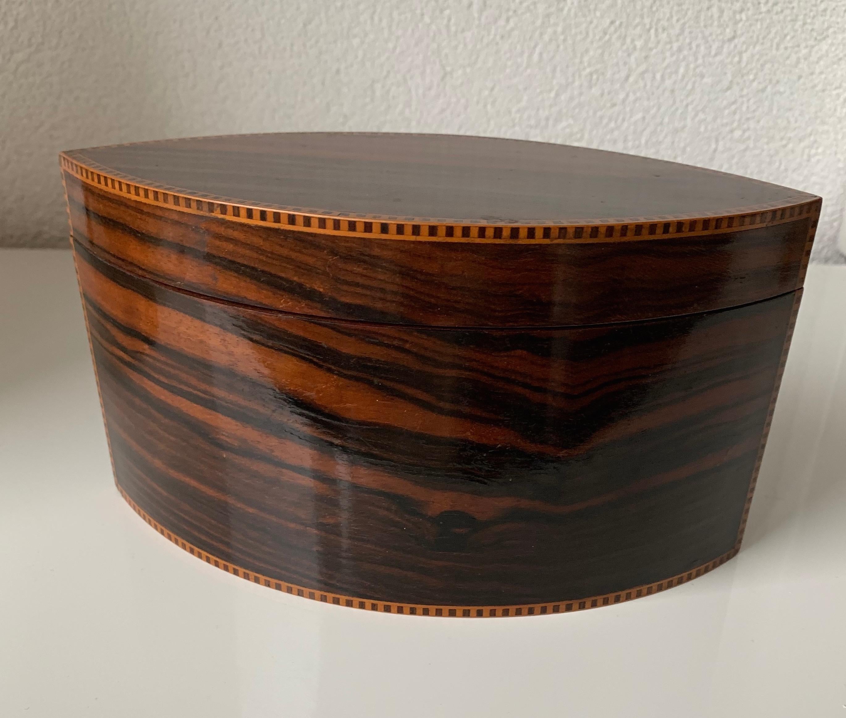 Top Quality and Stunning Shape Art Deco Nutwood, Hardwood and Satinwood Box,  8