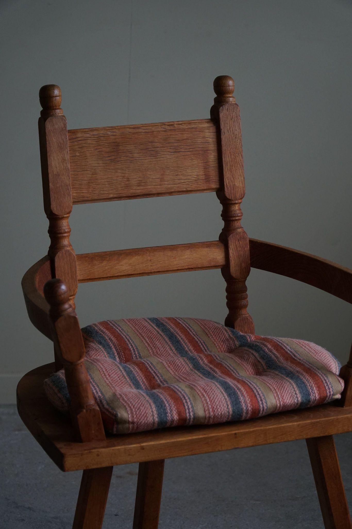 Danois Fauteuils tripodes en chêne faits main par un ébéniste danois, art populaire, années 1930 en vente
