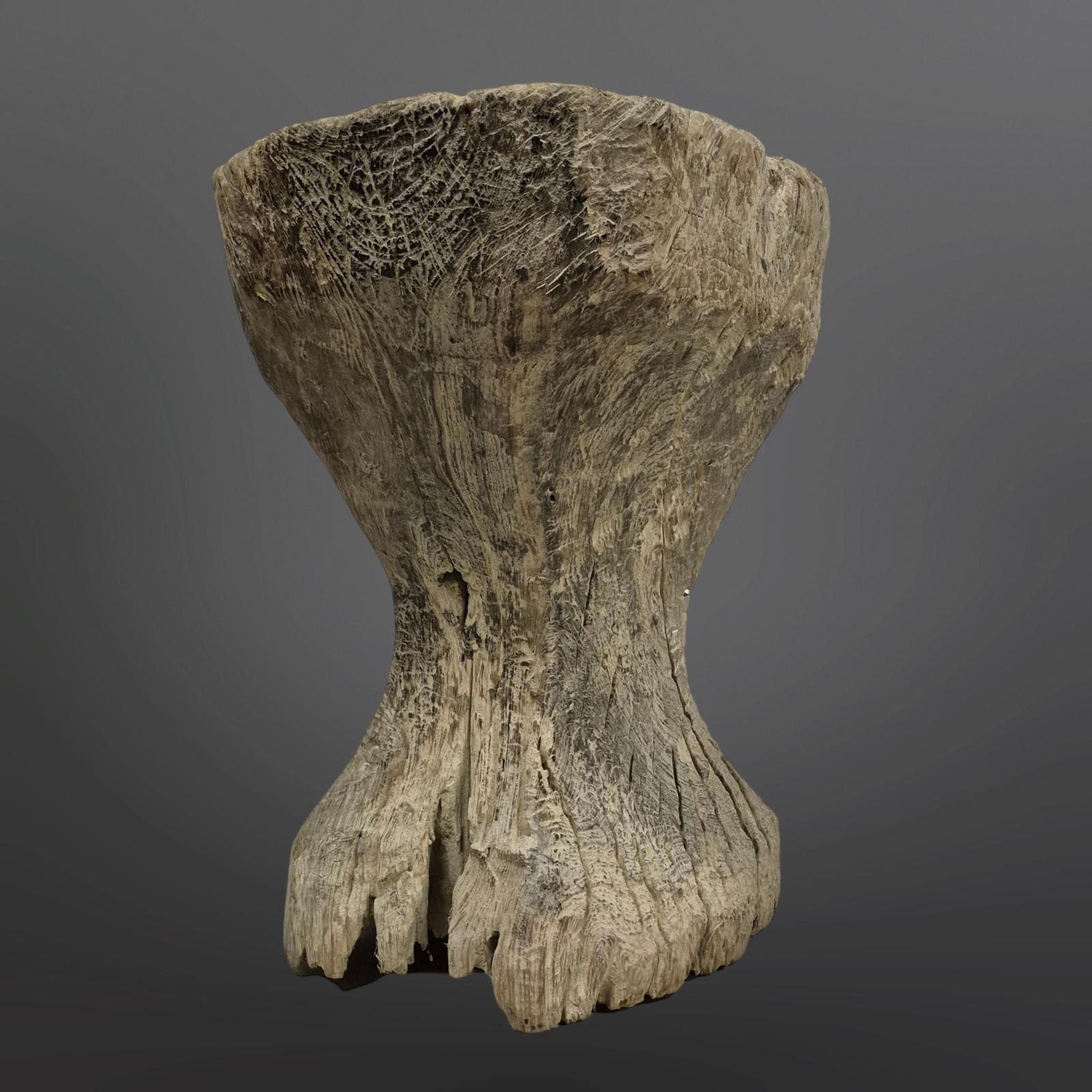 Handgefertigter wabi sabi mortar Beistelltisch aus Afrika im Angebot 2