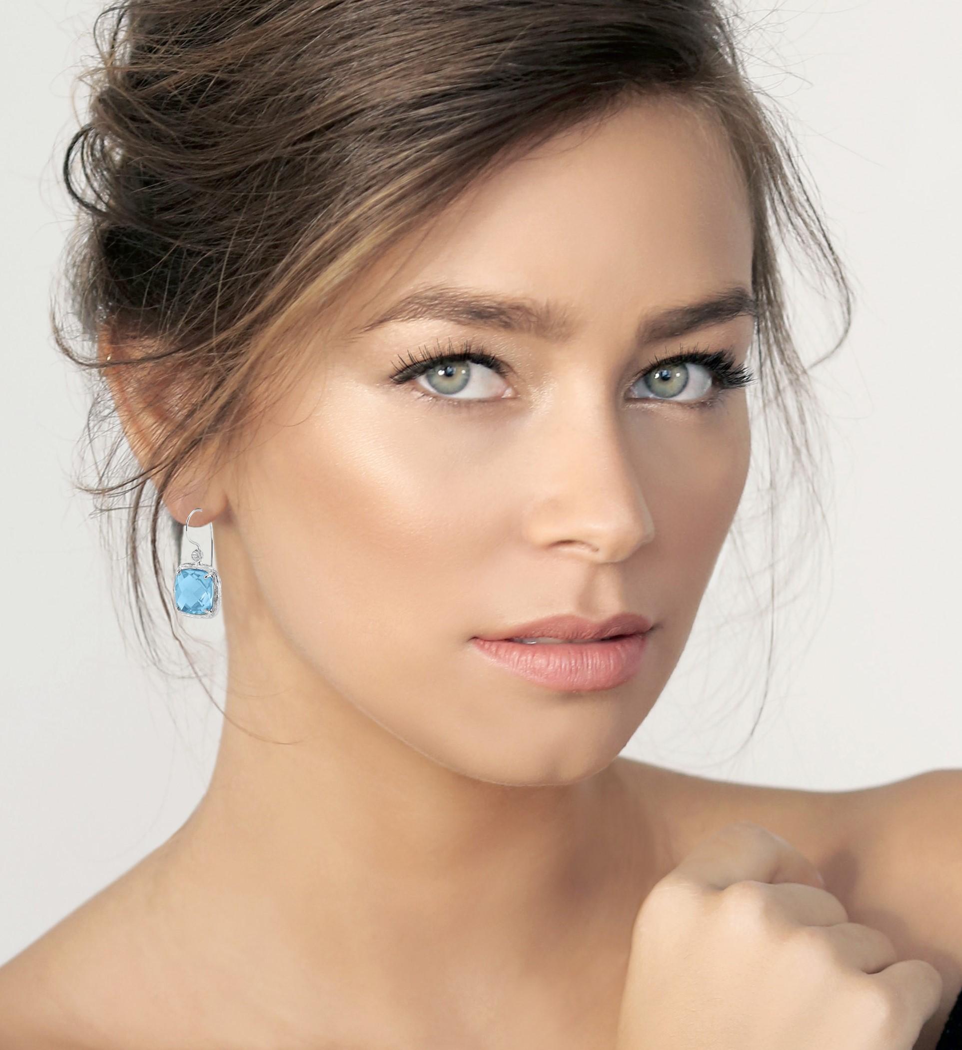 Hand-Crafted White Gold Blue Topaz Color Stone Drop Earrings In New Condition For Sale In Great Neck, NY