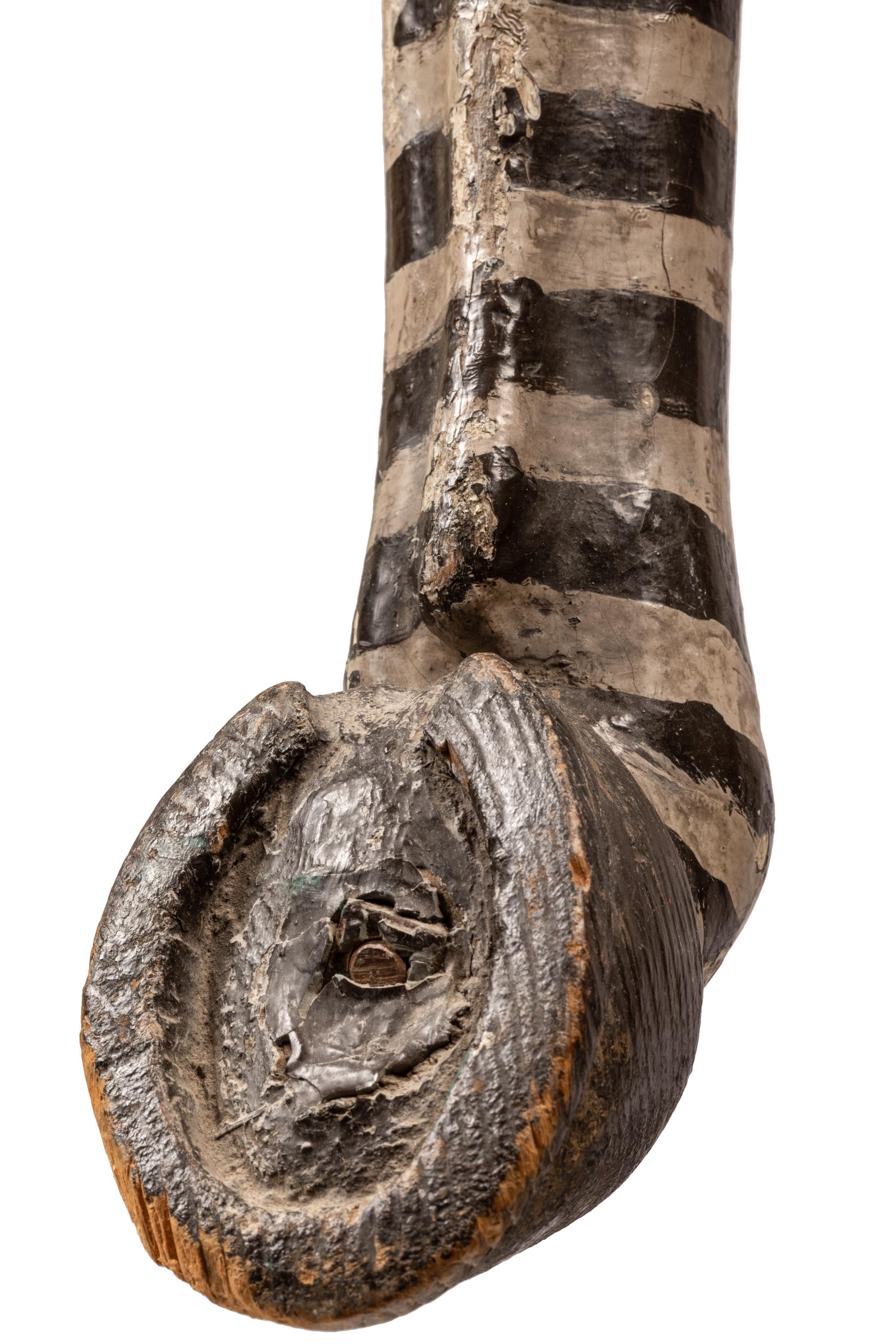Horse / Zebra, sculpture d'art populaire européen sculptée à la main en vente 7