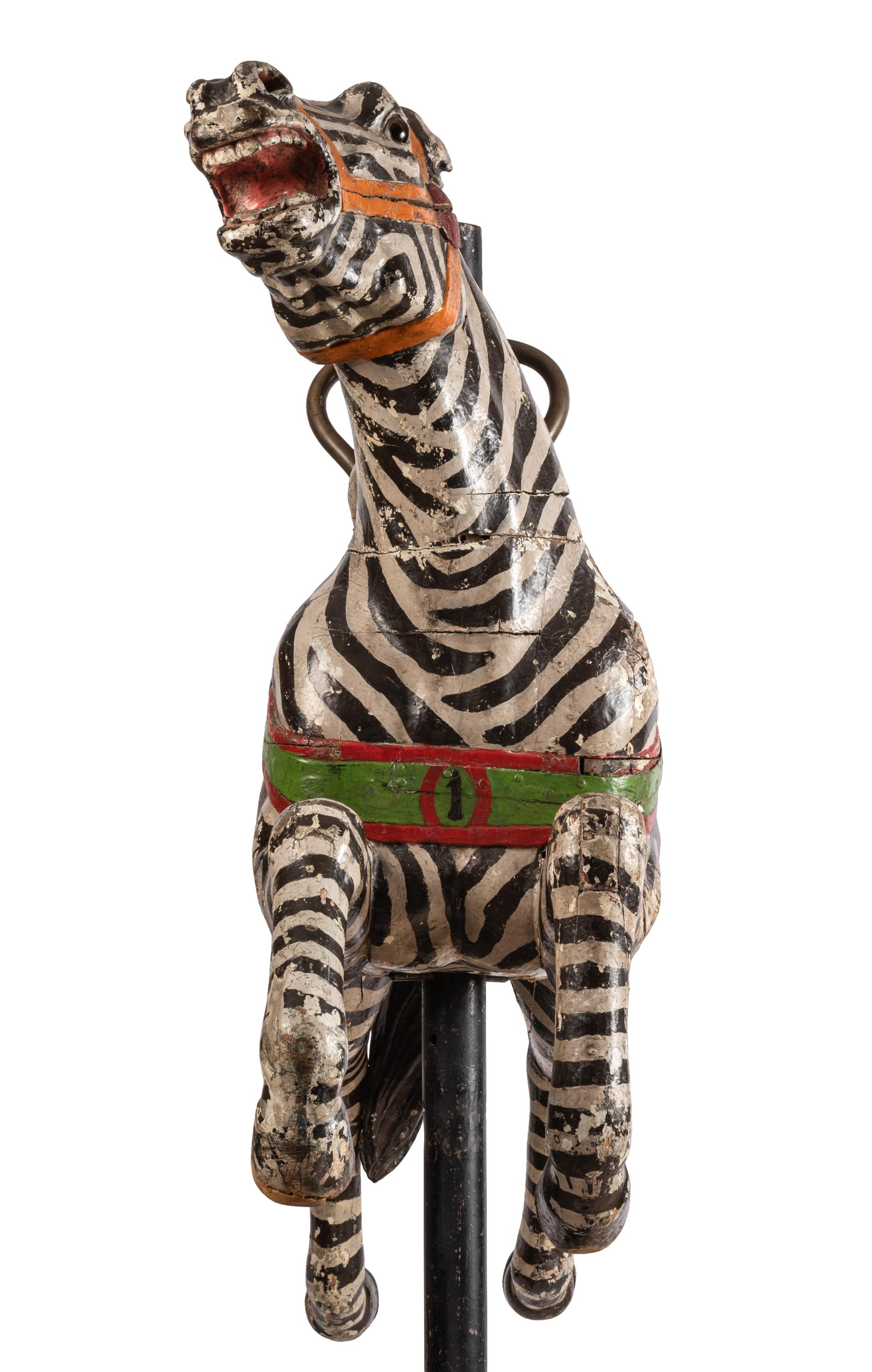 Français Horse / Zebra, sculpture d'art populaire européen sculptée à la main en vente