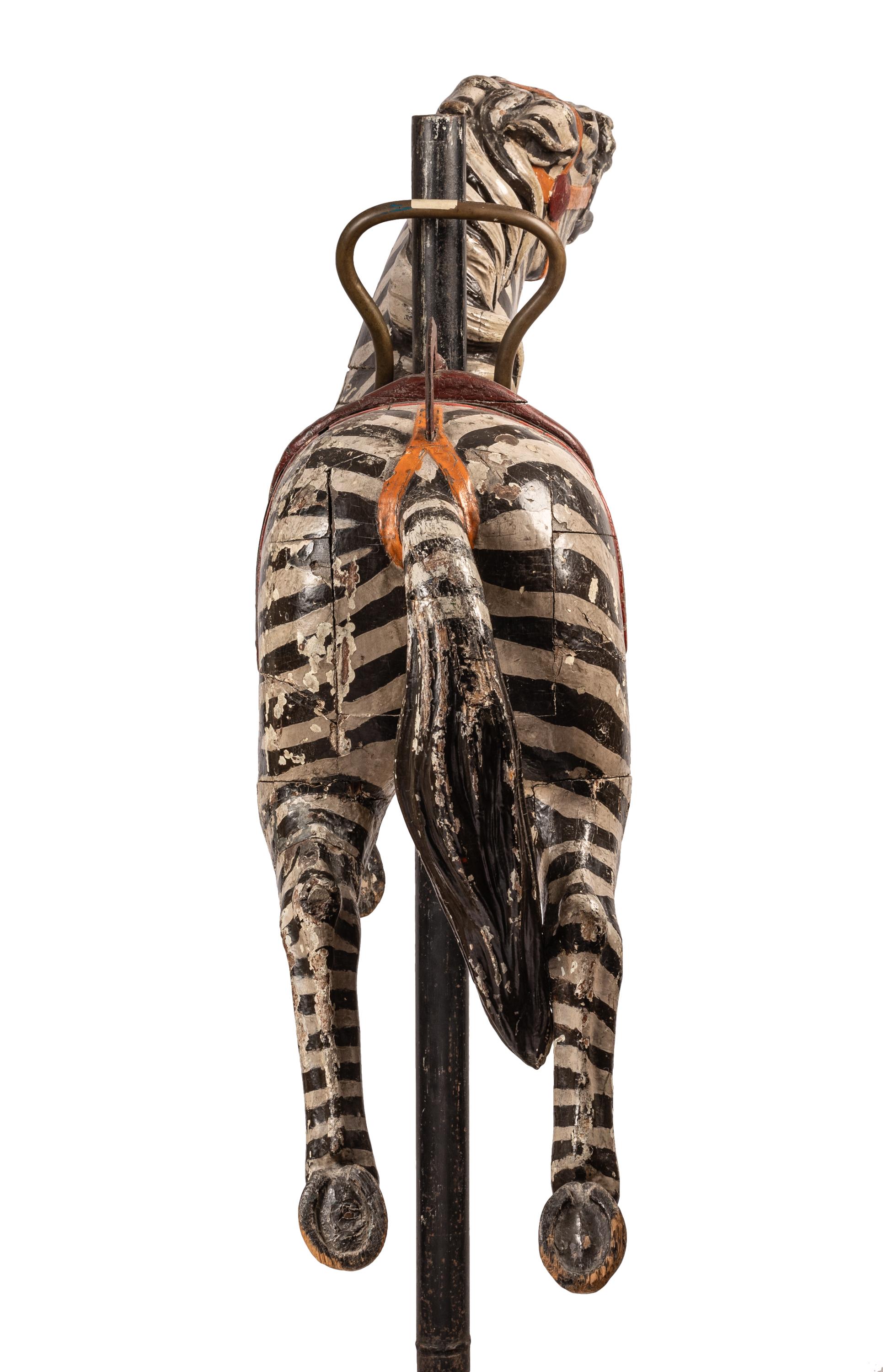 Sculpté à la main Horse / Zebra, sculpture d'art populaire européen sculptée à la main en vente