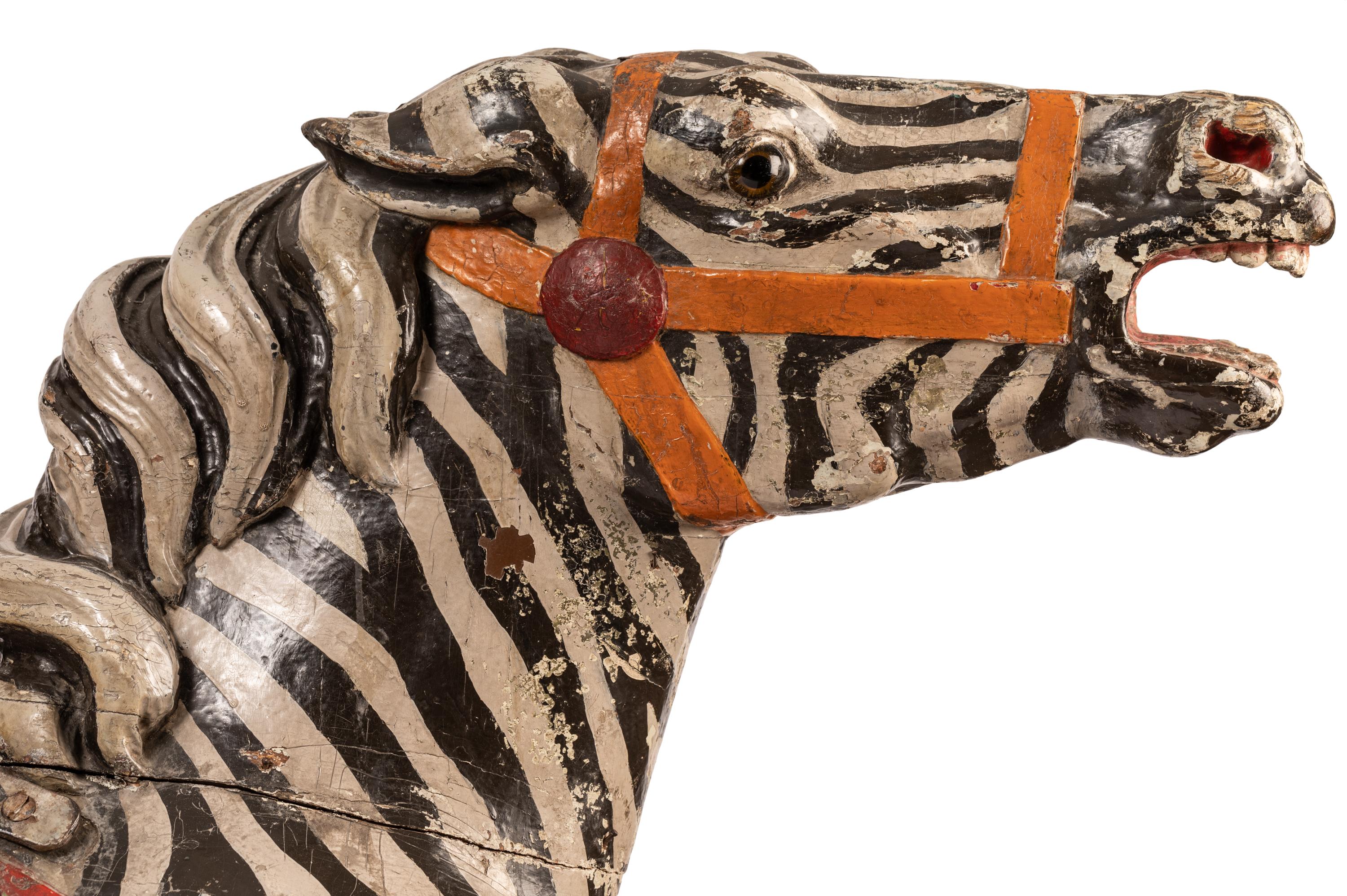 20ième siècle Horse / Zebra, sculpture d'art populaire européen sculptée à la main en vente