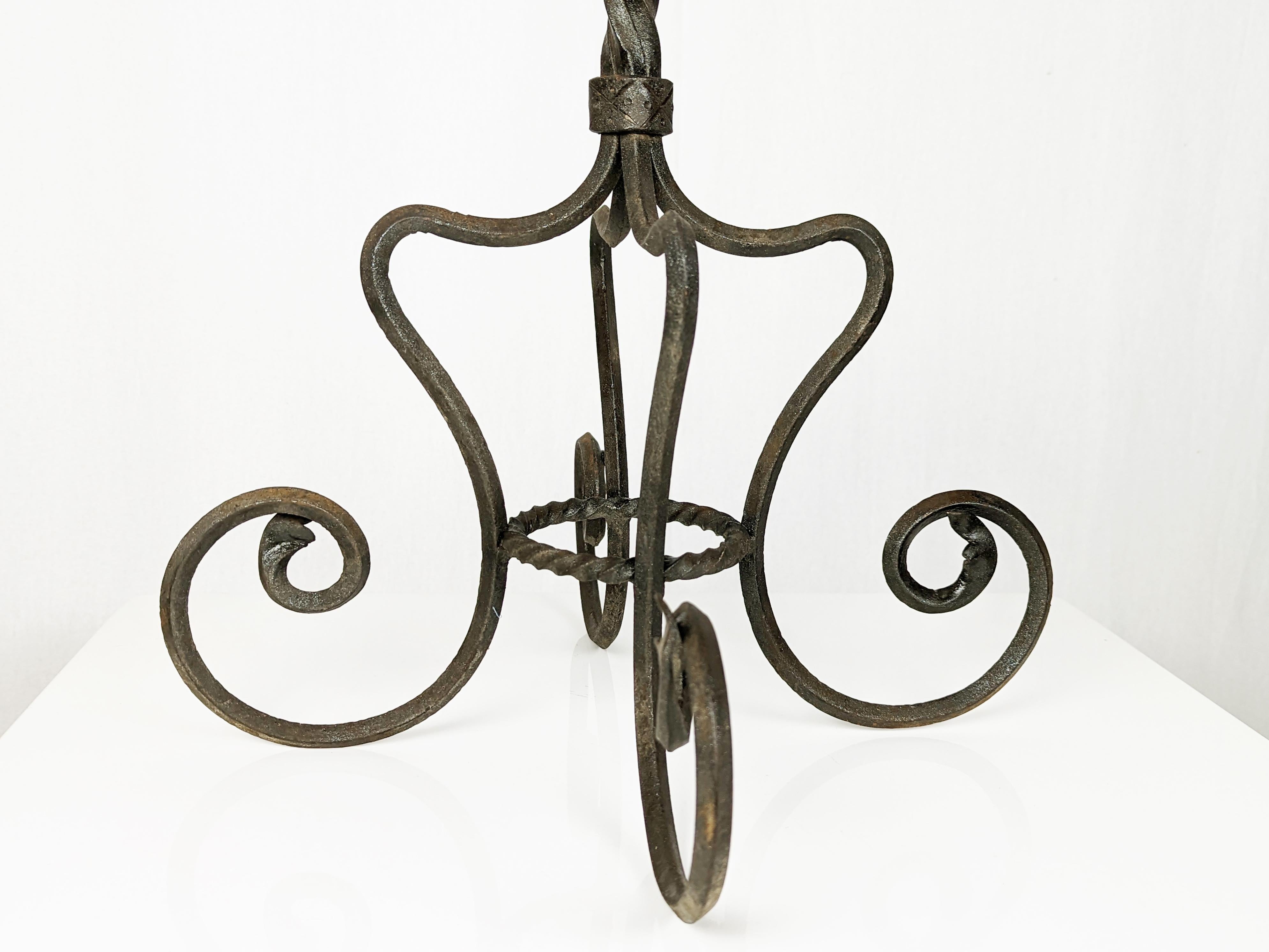 Hand-crafted wrought iron pedestal from the early 1900s attr to A. Mazzucotelli For Sale 4