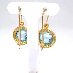 Pendientes Colgantes Artesanales de Oro Amarillo con Piedra de Color Topacio Azul