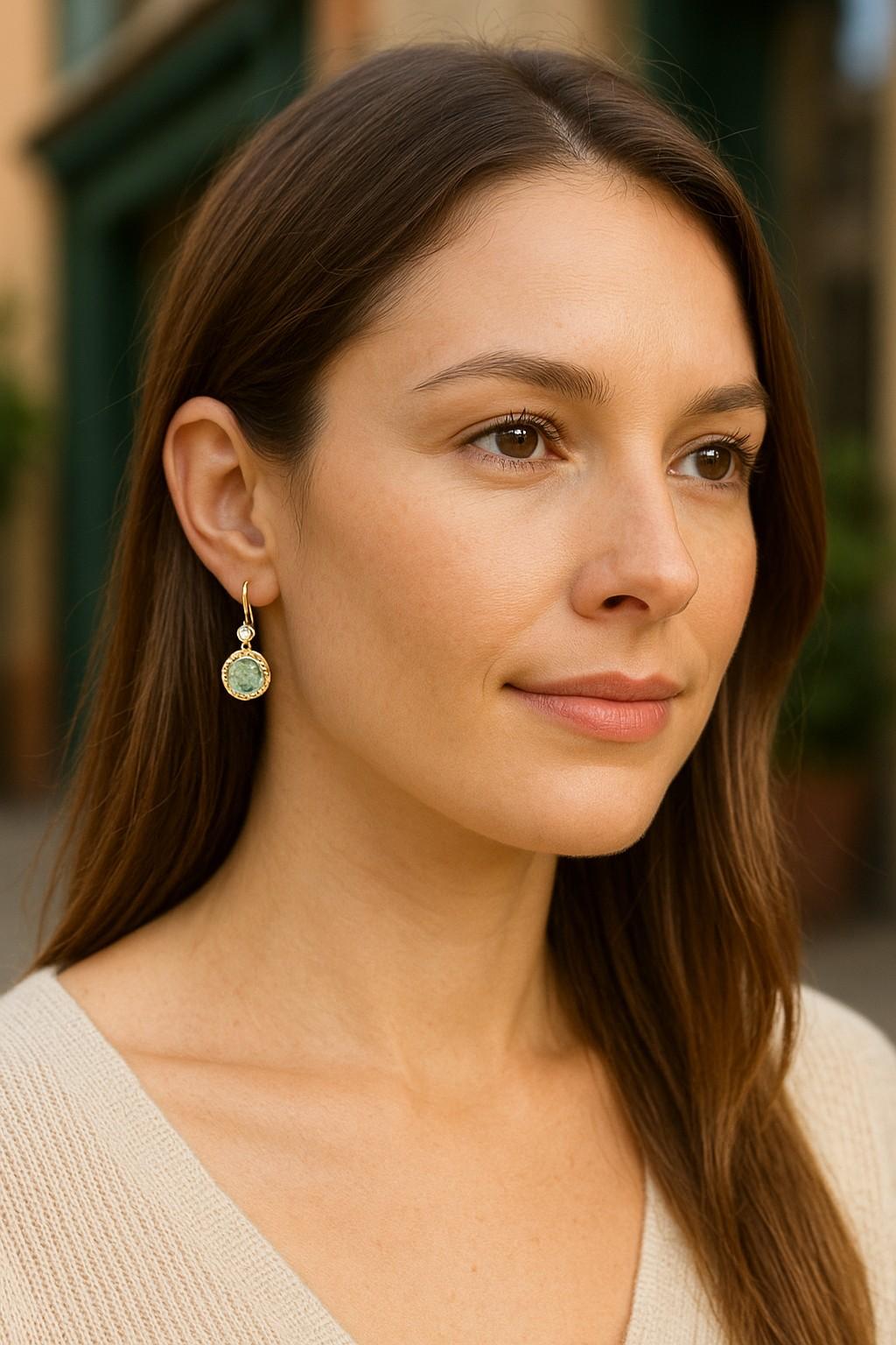 Or jaune et améthyste verte fabriqués à la main  Pendants d'oreilles en pierres de couleur. Neuf - En vente à Great Neck, NY