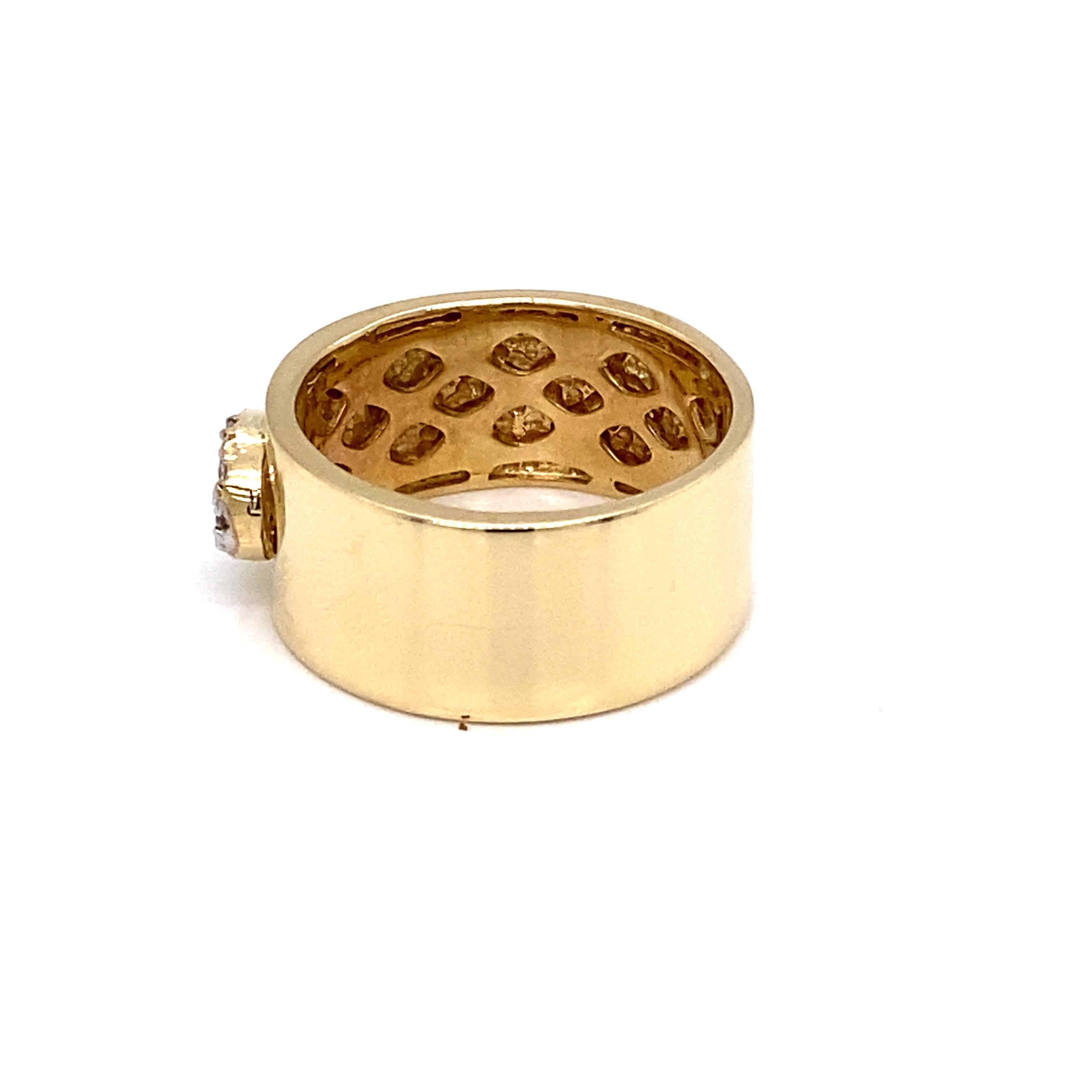 For Sale:  Hand-Crafted Yellow Gold Polish-Finished Ring 4