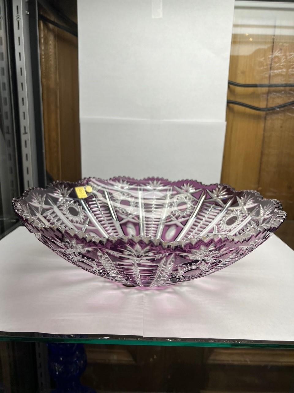 Stunning hand cut lead crystal low bowl created as a work of art by the hands of the finest Czech glass workers. The Caesar Crystal Company in the Czech Republic has been selling hand cut lead crystal pieces since 1861 and is known as one of the