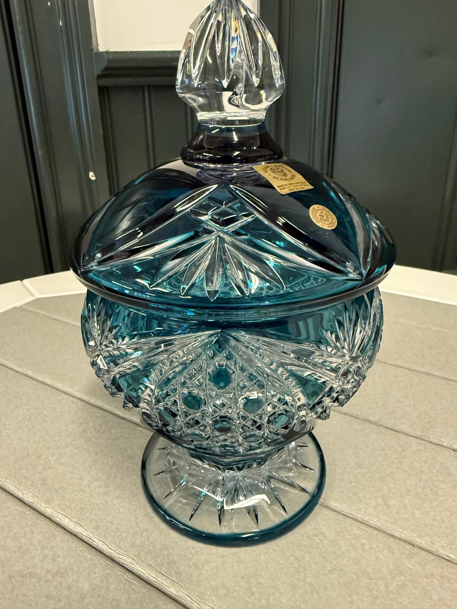 Cristal Hand Cut Lead Crystal Candy Dish with Cover by Caesar Crystal Bohemiae Co. en vente
