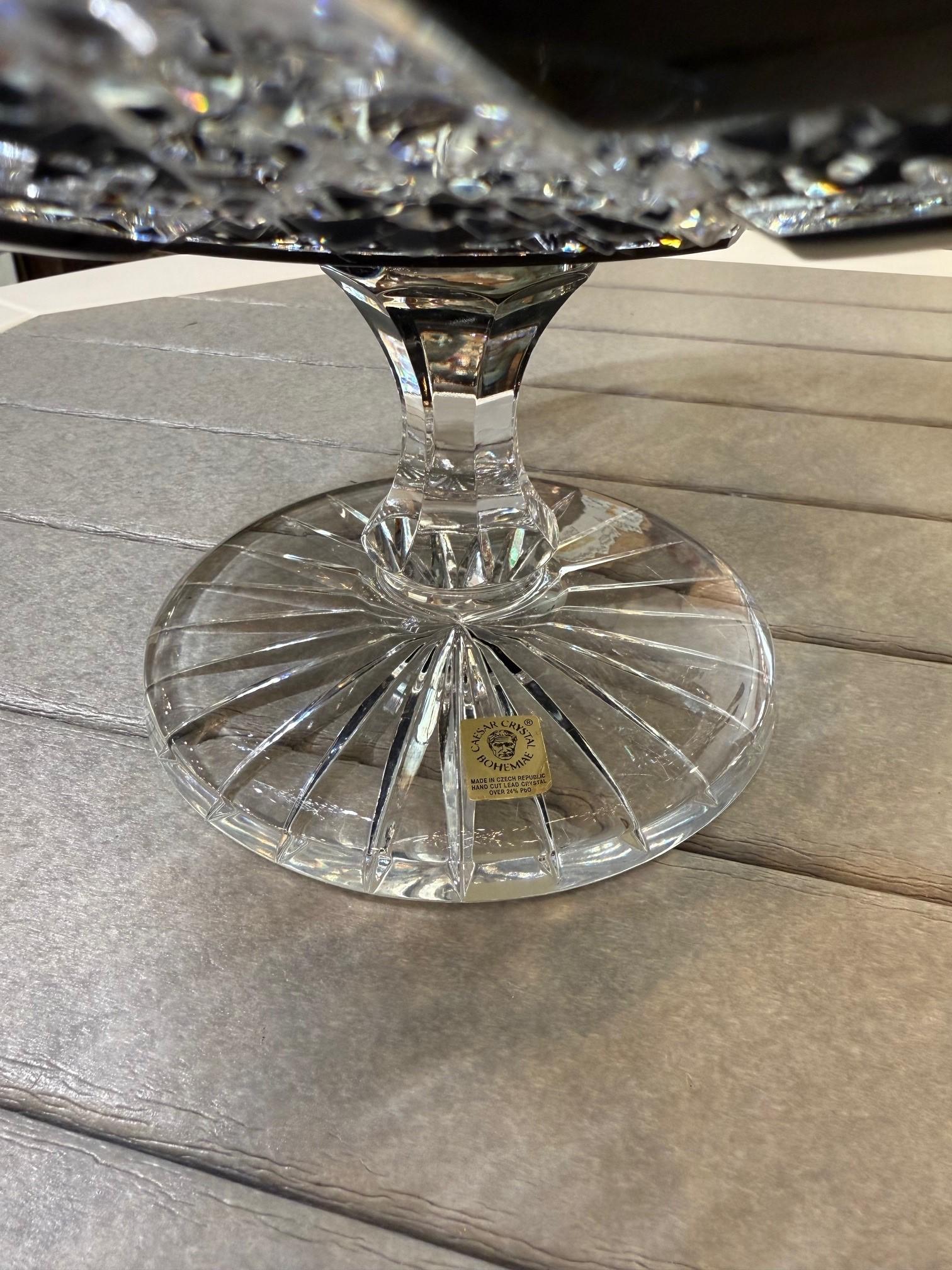 Bol de centre de table en cristal de plomb taillé à la main par Caesar Crystal Bohemiae Co. en vente 5