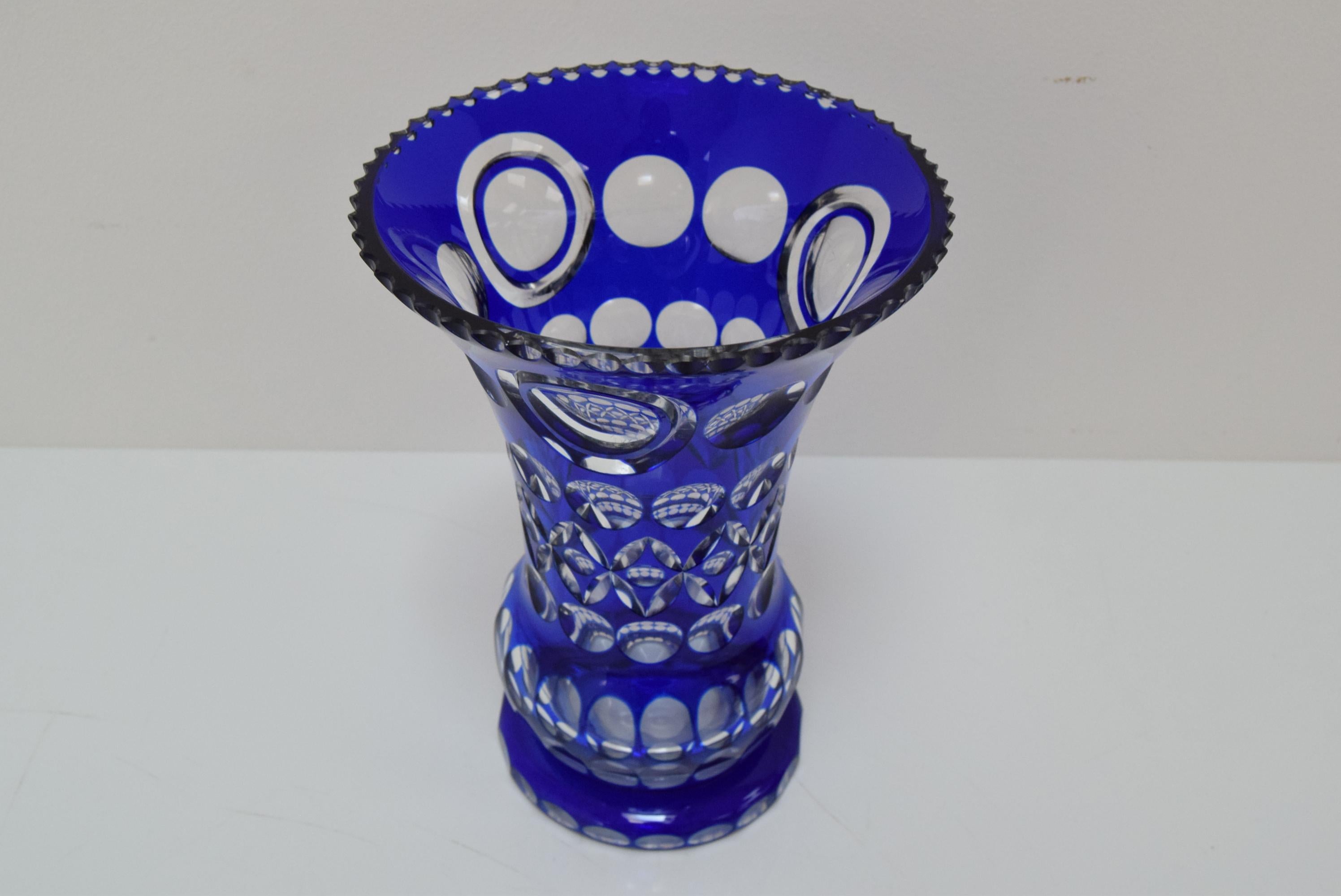 Late 20th Century Hand Cut Lead Crystal Cobalt Blue Vase by Caesar Crystal Bohemiae Co, 1980s For Sale