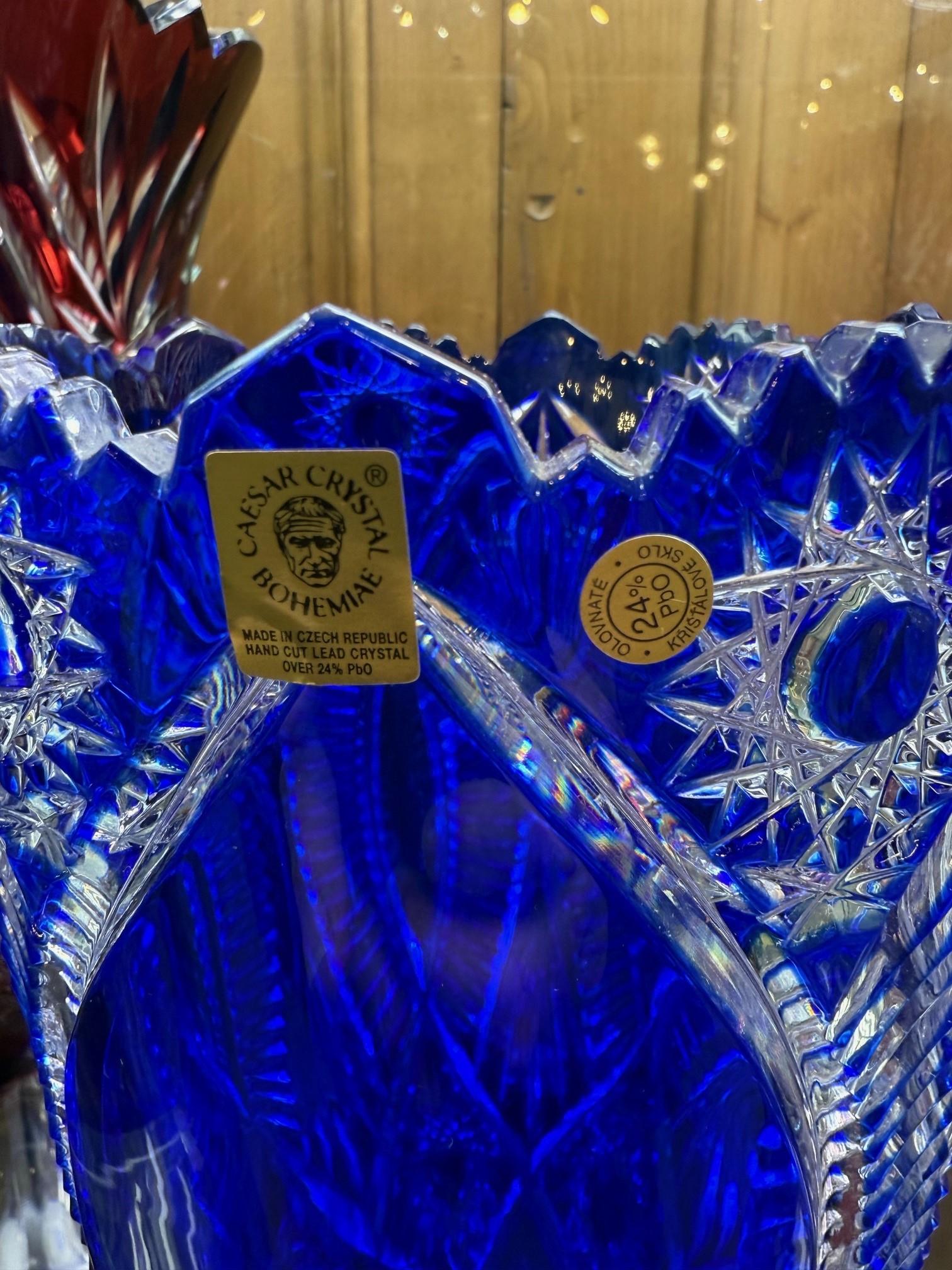 Vase bleu cobalt taillé à la main par Caesar Crystal Bohemiae Co. Tchèque. en vente 12
