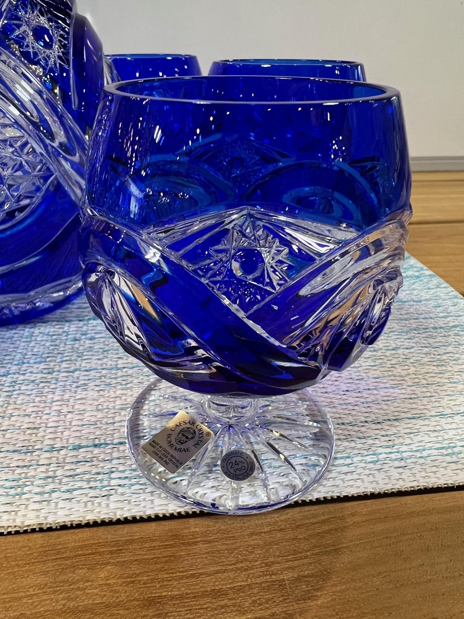 Carafe en cristal de plomb taillé à la main et 6 verres à marque Caesar Crystal Bohemiae Co. en vente 1