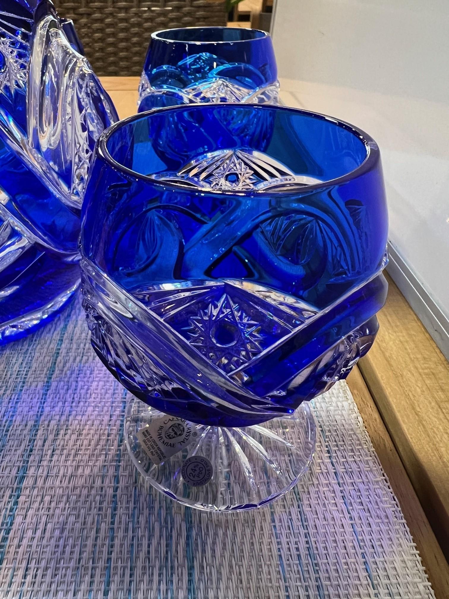 Carafe en cristal de plomb taillé à la main et 6 verres à marque Caesar Crystal Bohemiae Co. en vente 3