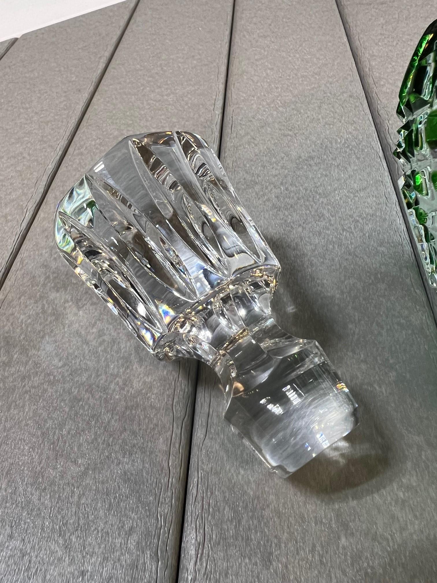 Grüner Dekanter aus handgeschliffenem Bleikristall von Caesar Crystal Bohemiae Co. Tschechisch. im Angebot 5