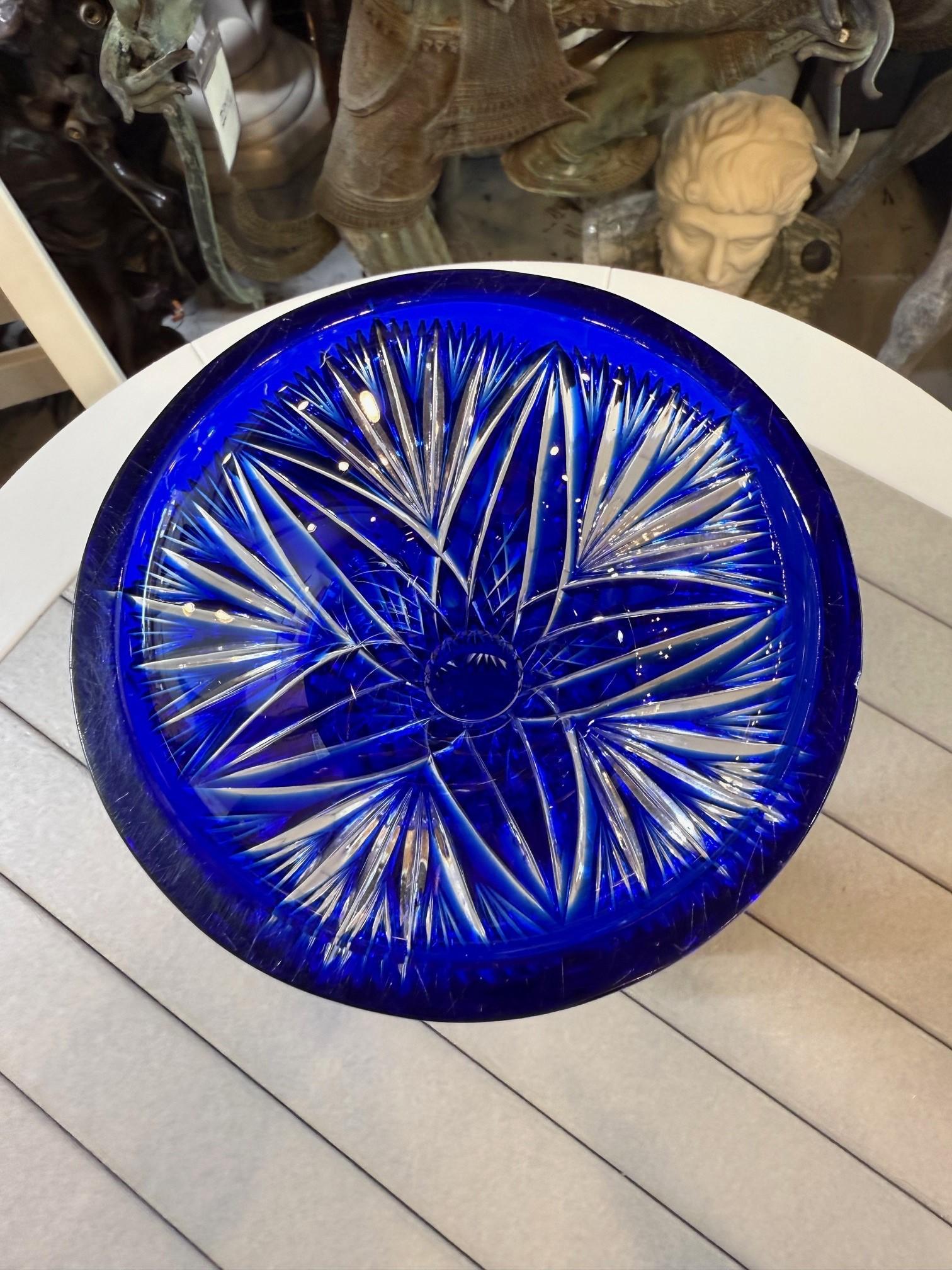 Vase à piédestal en cristal de plomb taillé à la main, compote de Caesar Crystal Bohemiae Co. en vente 6