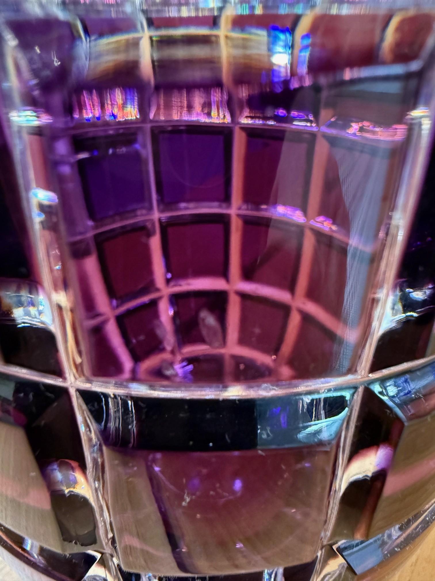 Lila Vase aus handgeschliffenem Bleikristall von Caesar Crystal Bohemiae Co. Tschechische Republik im Angebot 11