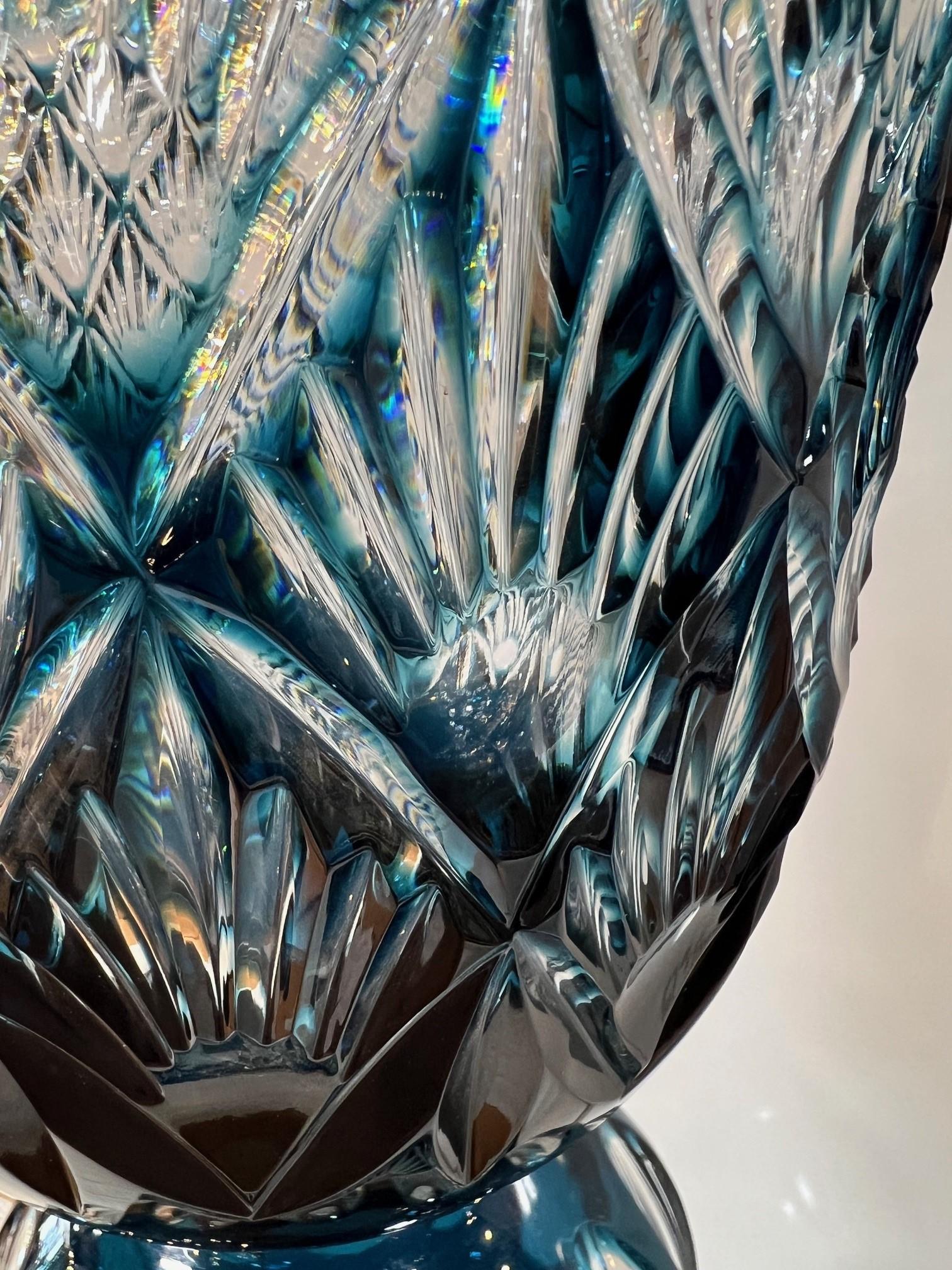 Grand vase à piédestal en cristal de plomb taillé à la main, compote Caesar Crystal Bohemiae Co. en vente 7