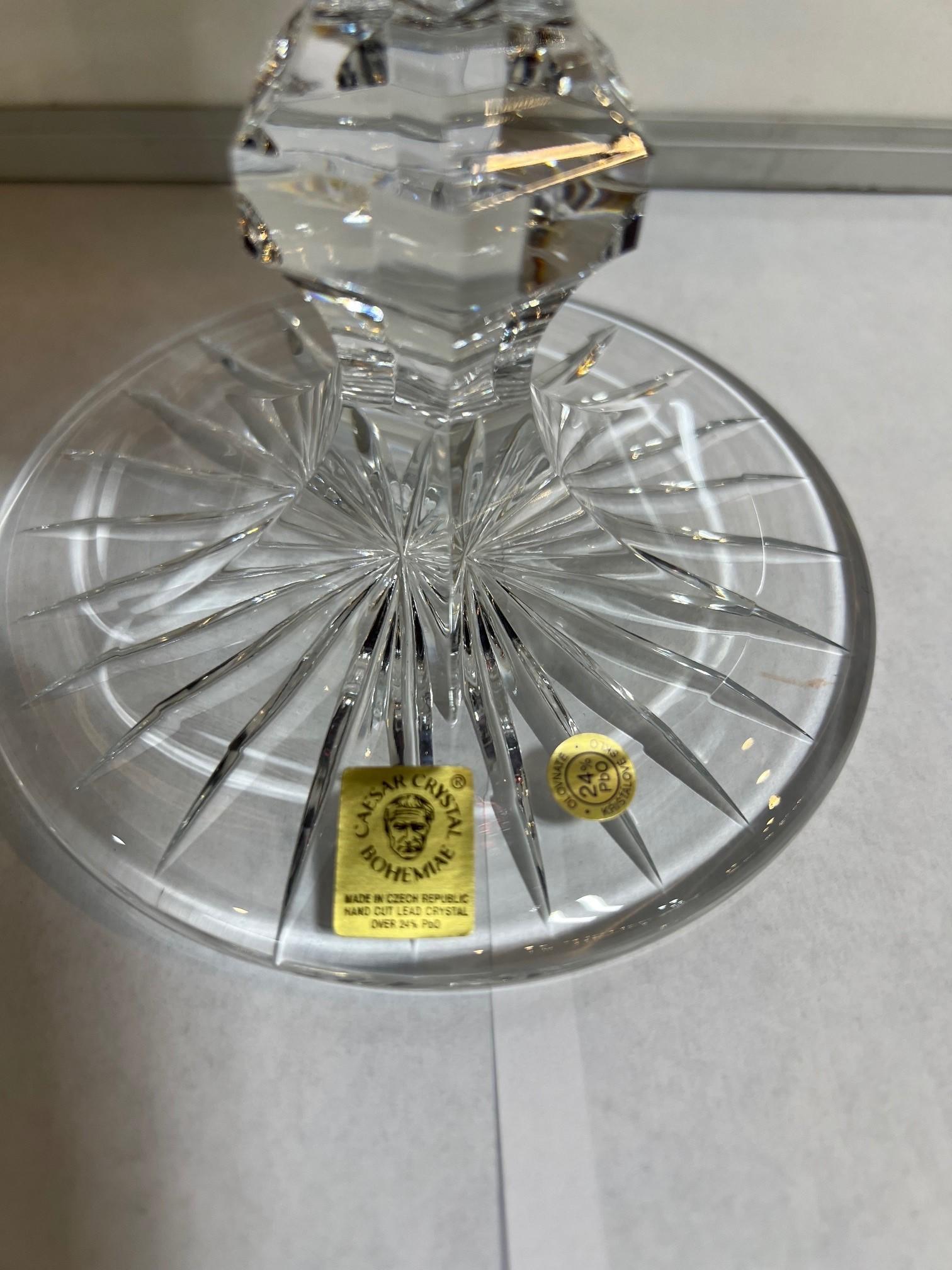 Handgeschliffene Urne aus Bleikristall, Schale auf Pedestal von Caesar Crystal Bohemia Co.  im Angebot 5
