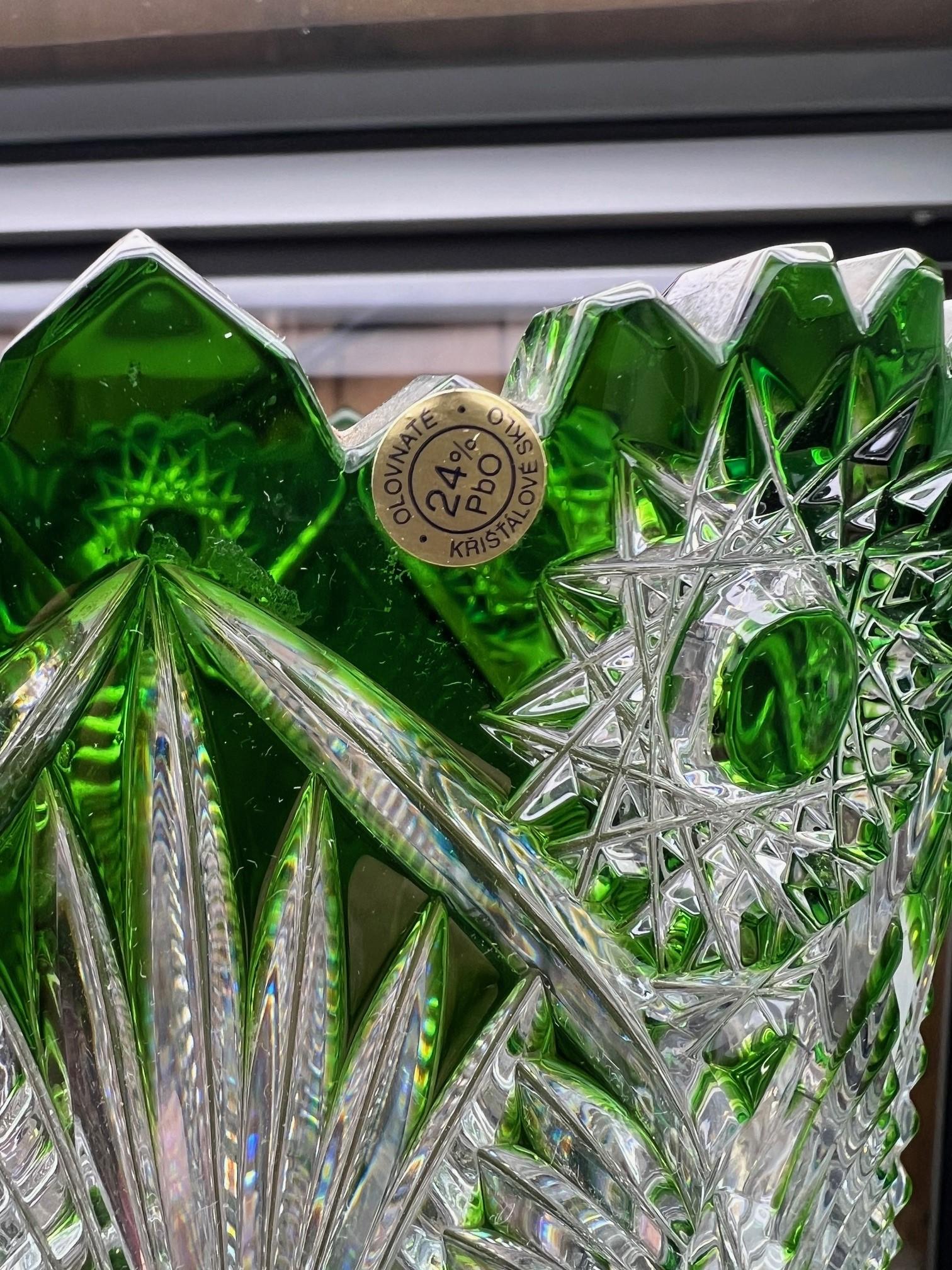  Vase en cristal de plomb taillé à la main par Caesar Crystal Bohemiae Co. Tchèque.   en vente 5
