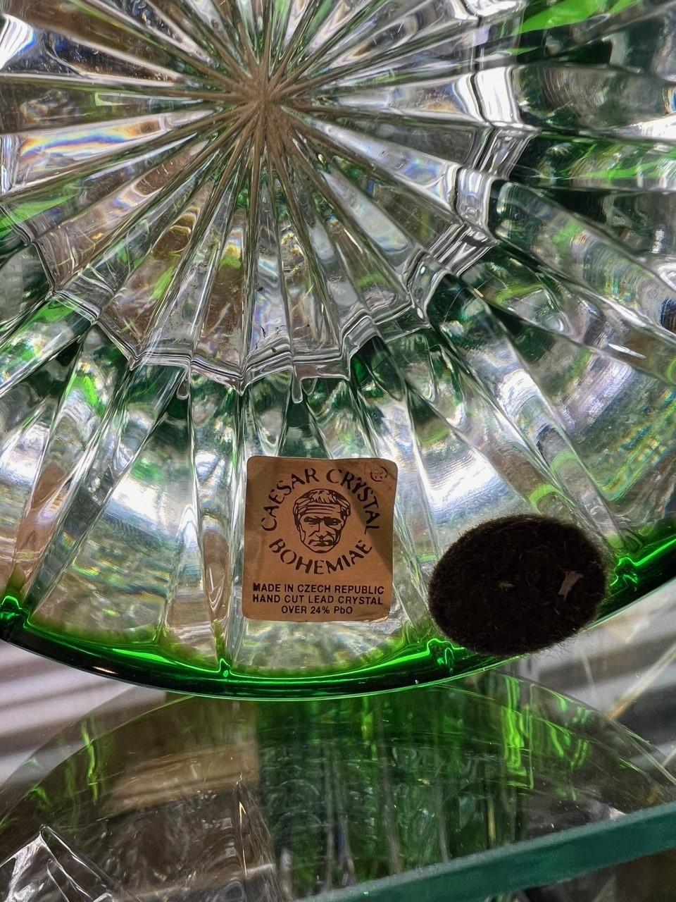  Vase en cristal de plomb taillé à la main par Caesar Crystal Bohemiae Co. Tchèque.   en vente 9