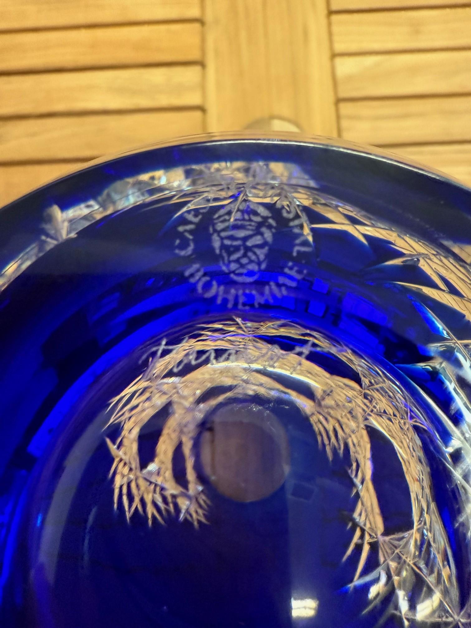 Vase en cristal de plomb taillé à la main par Caesar Crystal Bohemiae Co. République tchèque en vente 4