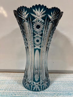 Vase en cristal de plomb taillé à la main de couleur sarcelle par Caesar Crystal Bohemiae Co. République tchèque