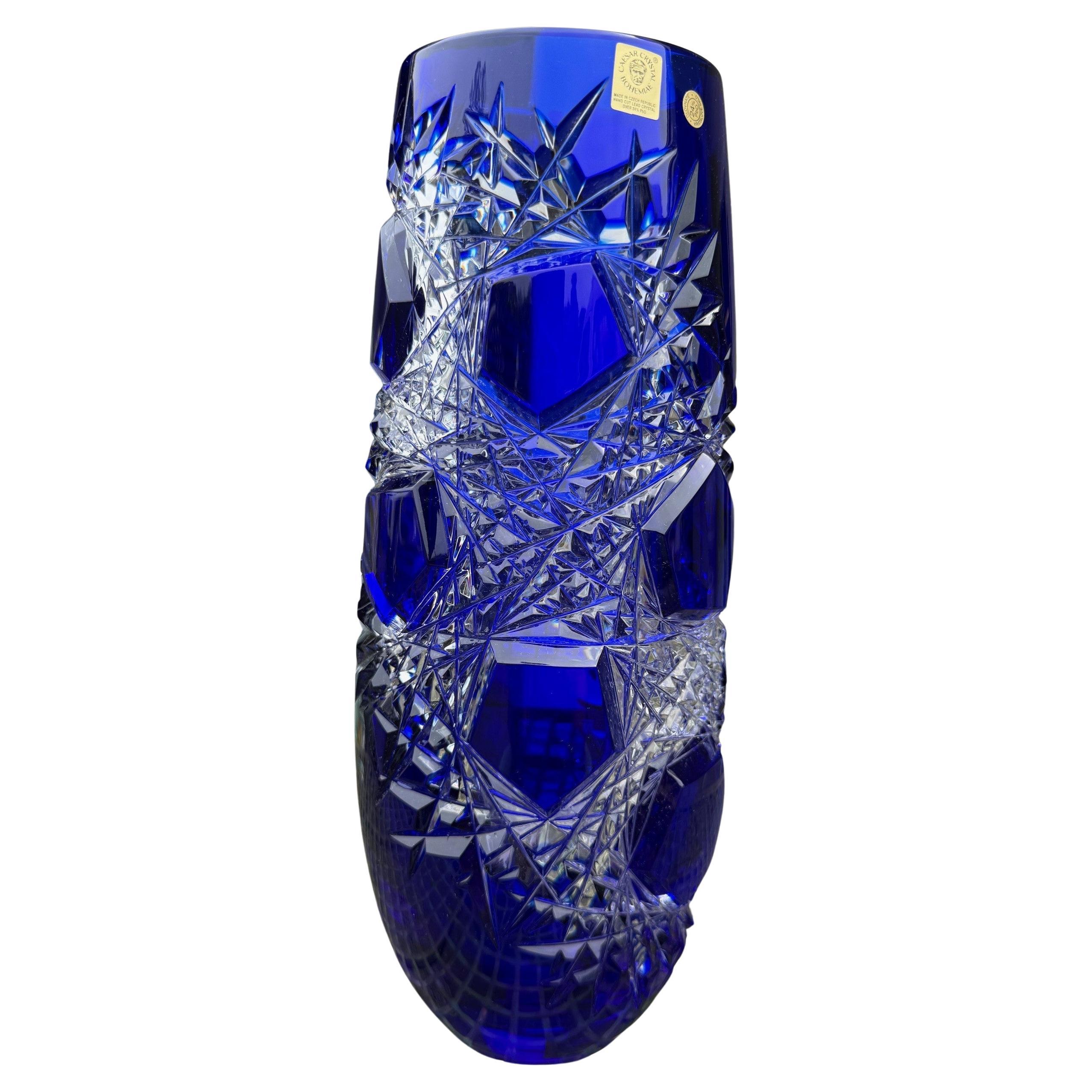 Handgeschnittene Bleikristallvase von Caesar Crystal Bohemiae Co. Tschechische Republik