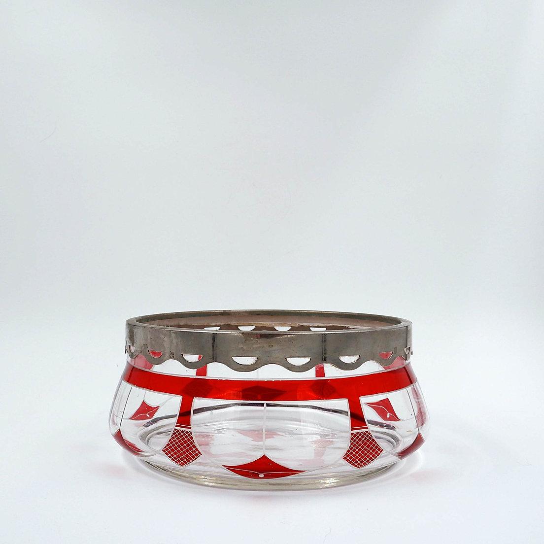 Handgeschliffene Moser-Glasschale mit silbernem Rand und silbernem Rand - frühes 20. Jahrhundert im Angebot 4