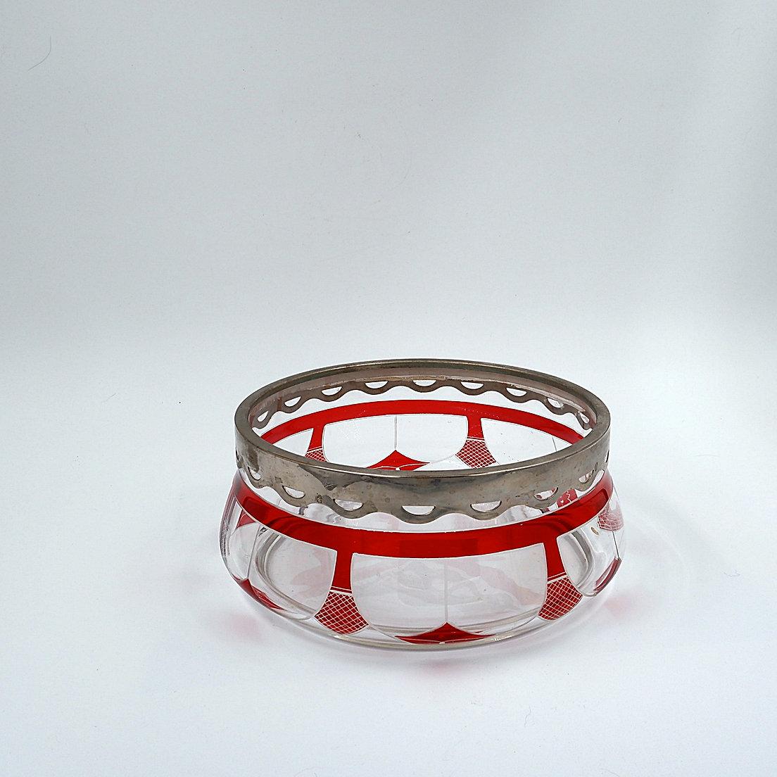 Handgeschliffene Moser-Glasschale mit silbernem Rand und silbernem Rand - frühes 20. Jahrhundert im Zustand „Gut“ im Angebot in Linkebeek, BE