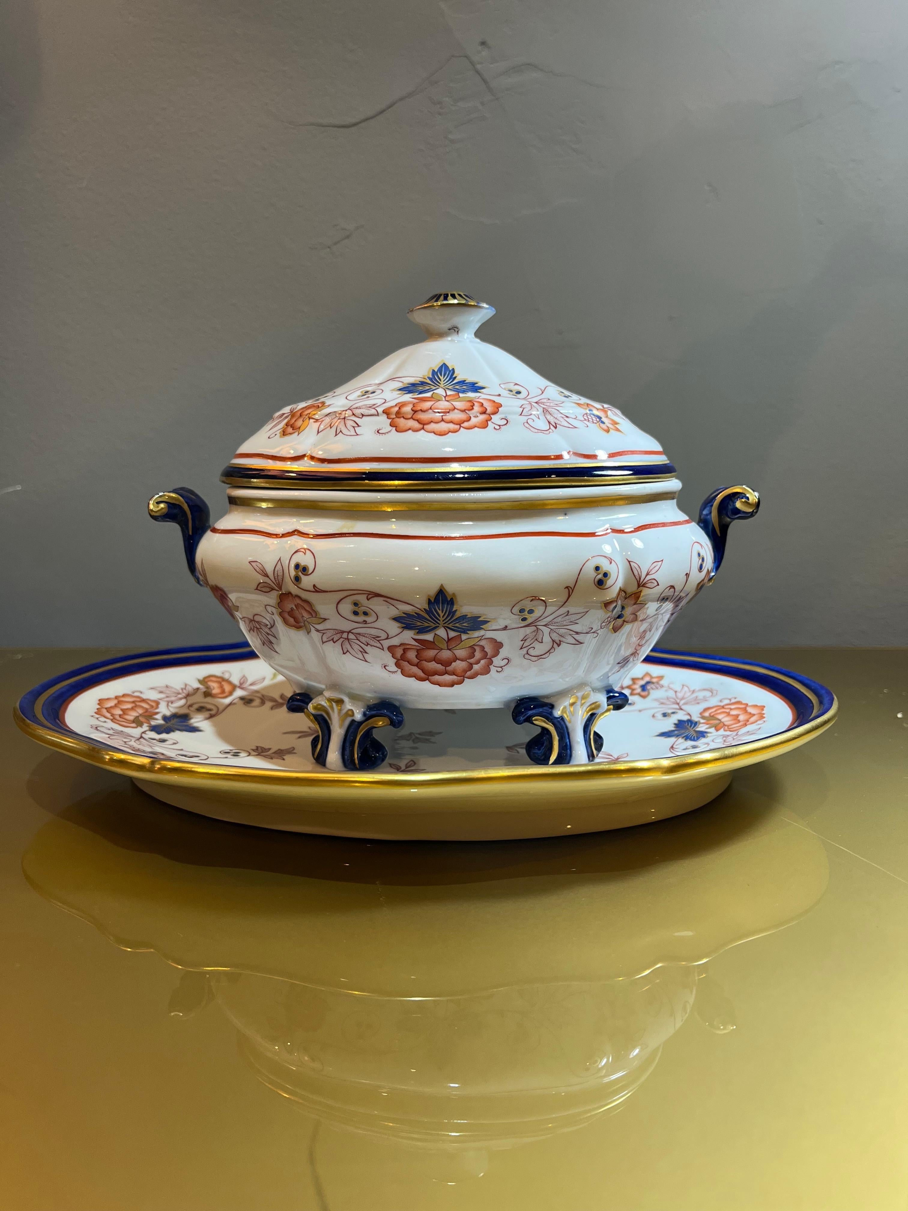 Sopera de porcelana de Sévres de los años 50 decorada a mano Mid-20th Century en venta