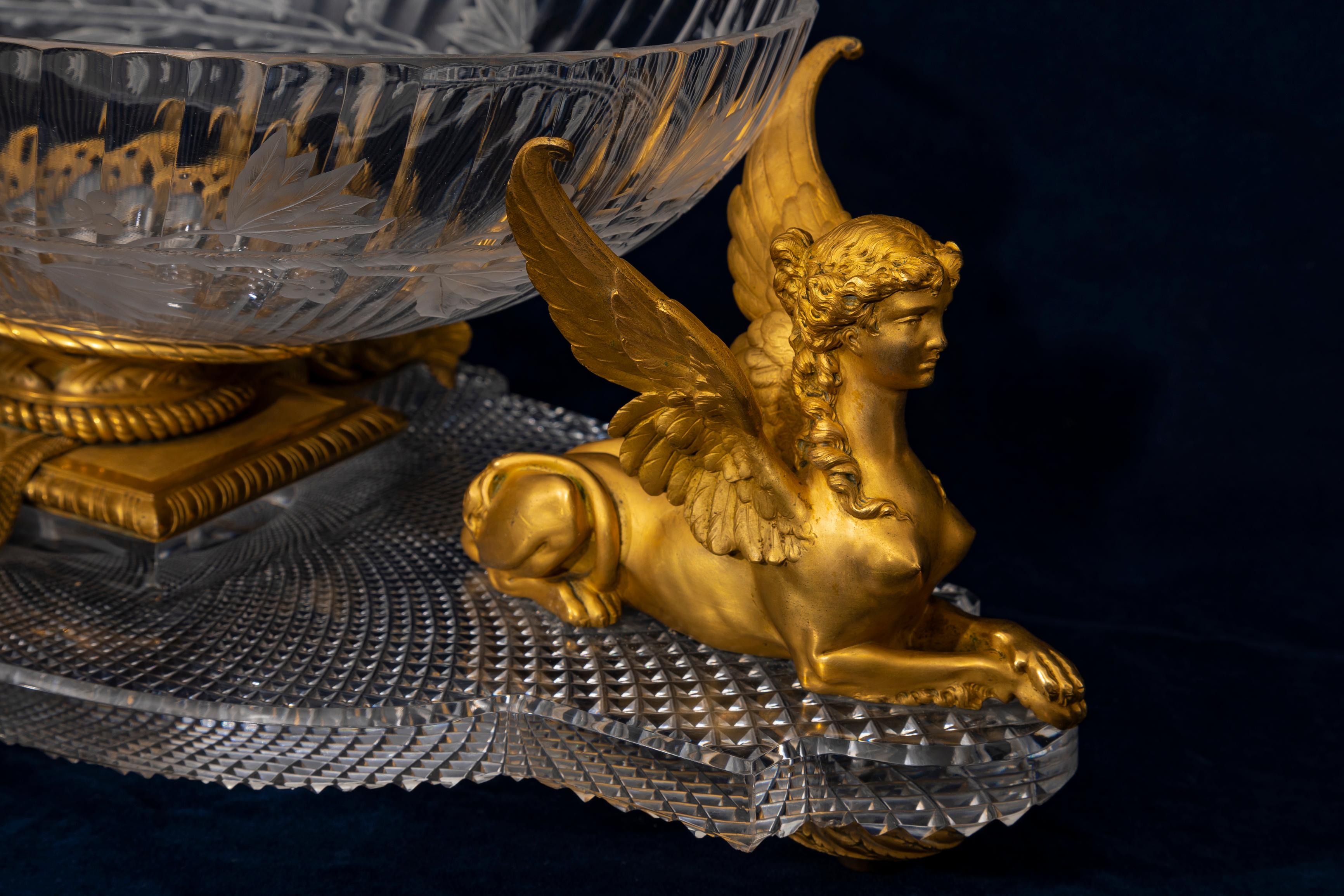Centre de table/Surtout de table Baccarat en cristal taillé à la main et monté en bronze doré en vente 2