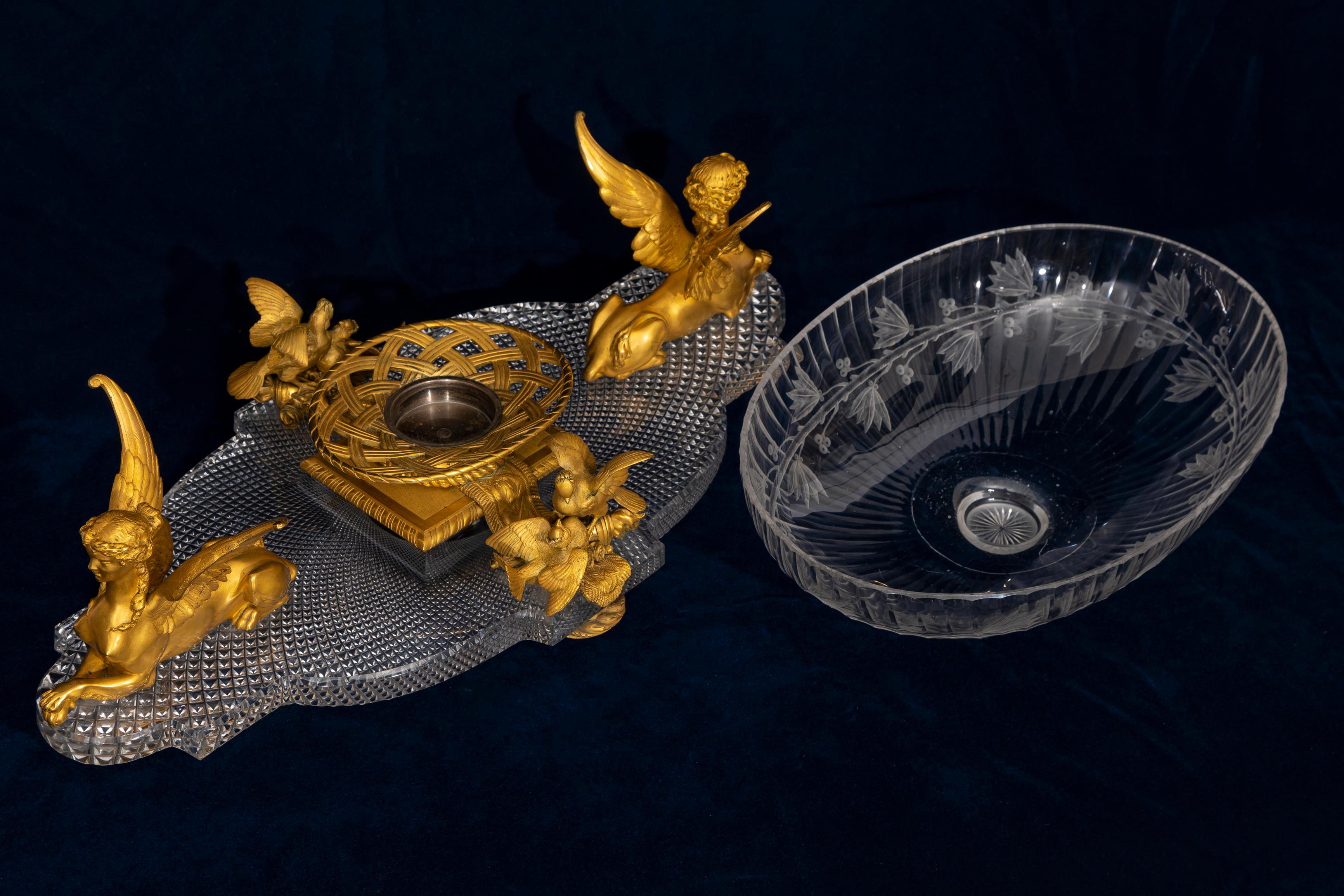 Centre de table/Surtout de table Baccarat en cristal taillé à la main et monté en bronze doré en vente 3