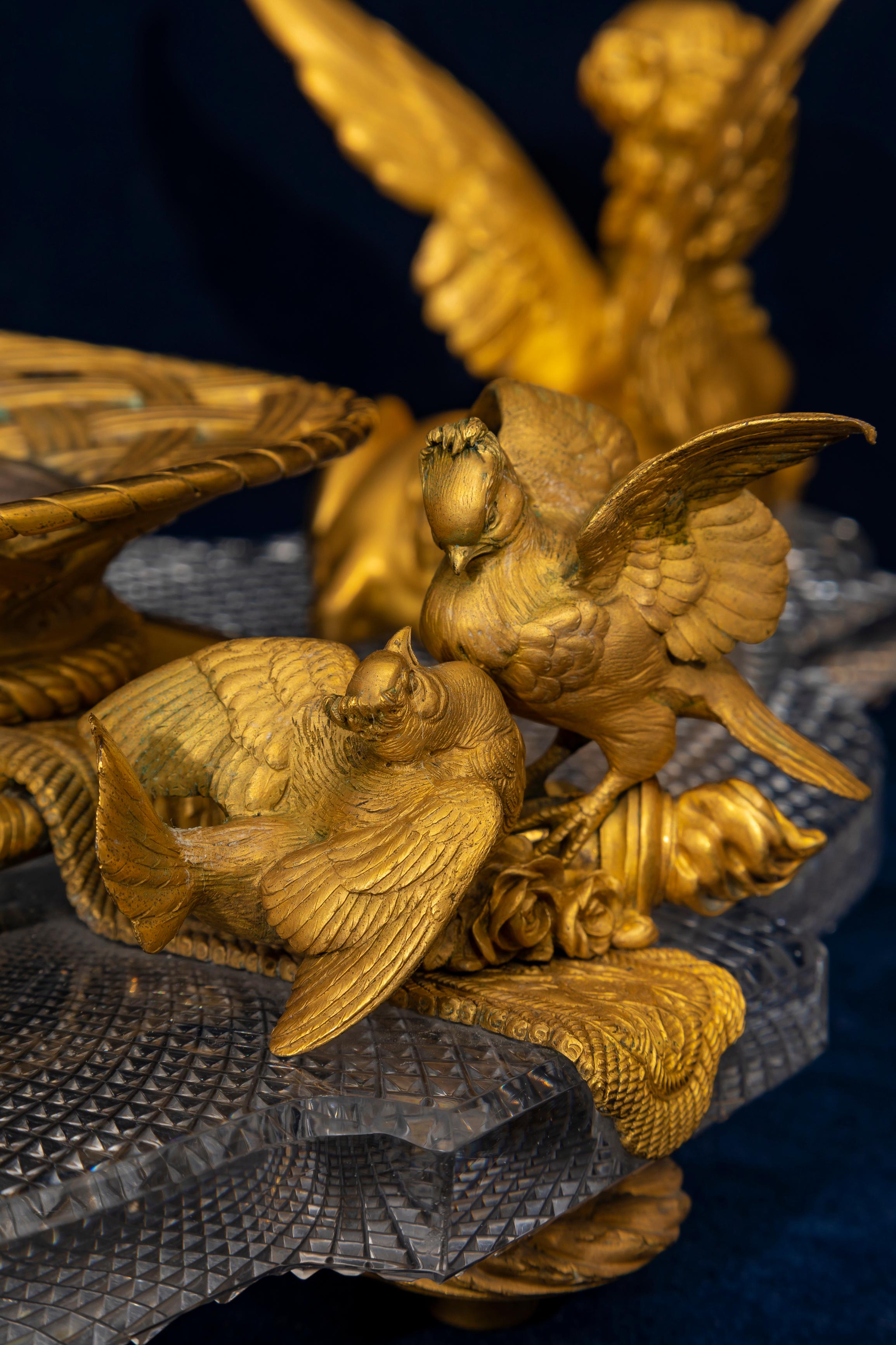 Centre de table/Surtout de table Baccarat en cristal taillé à la main et monté en bronze doré en vente 5