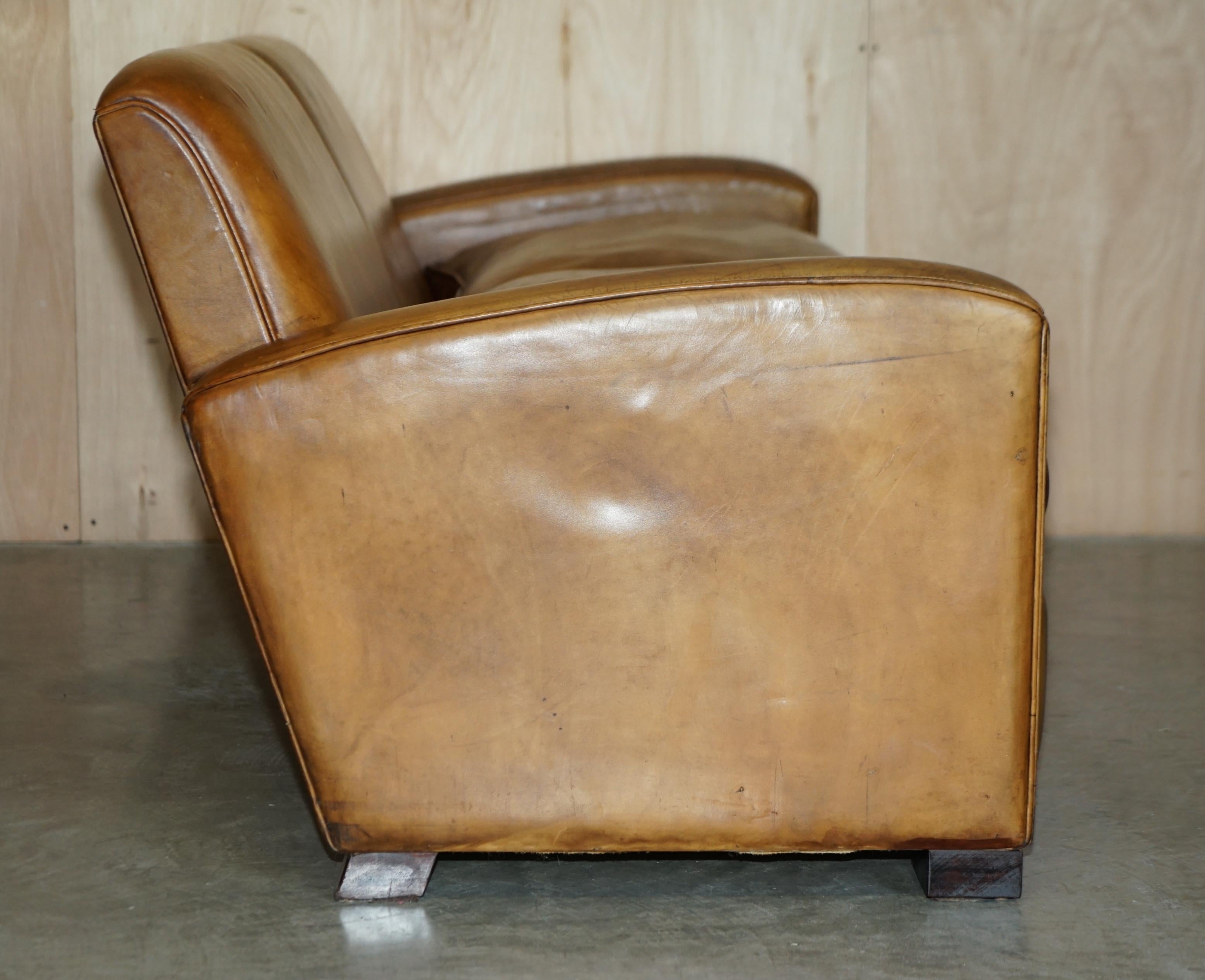 Handgefärbtes braunes Leder Art Deco Odeon-Stil Dreisitzer-Sofa mit Federn im Angebot 10