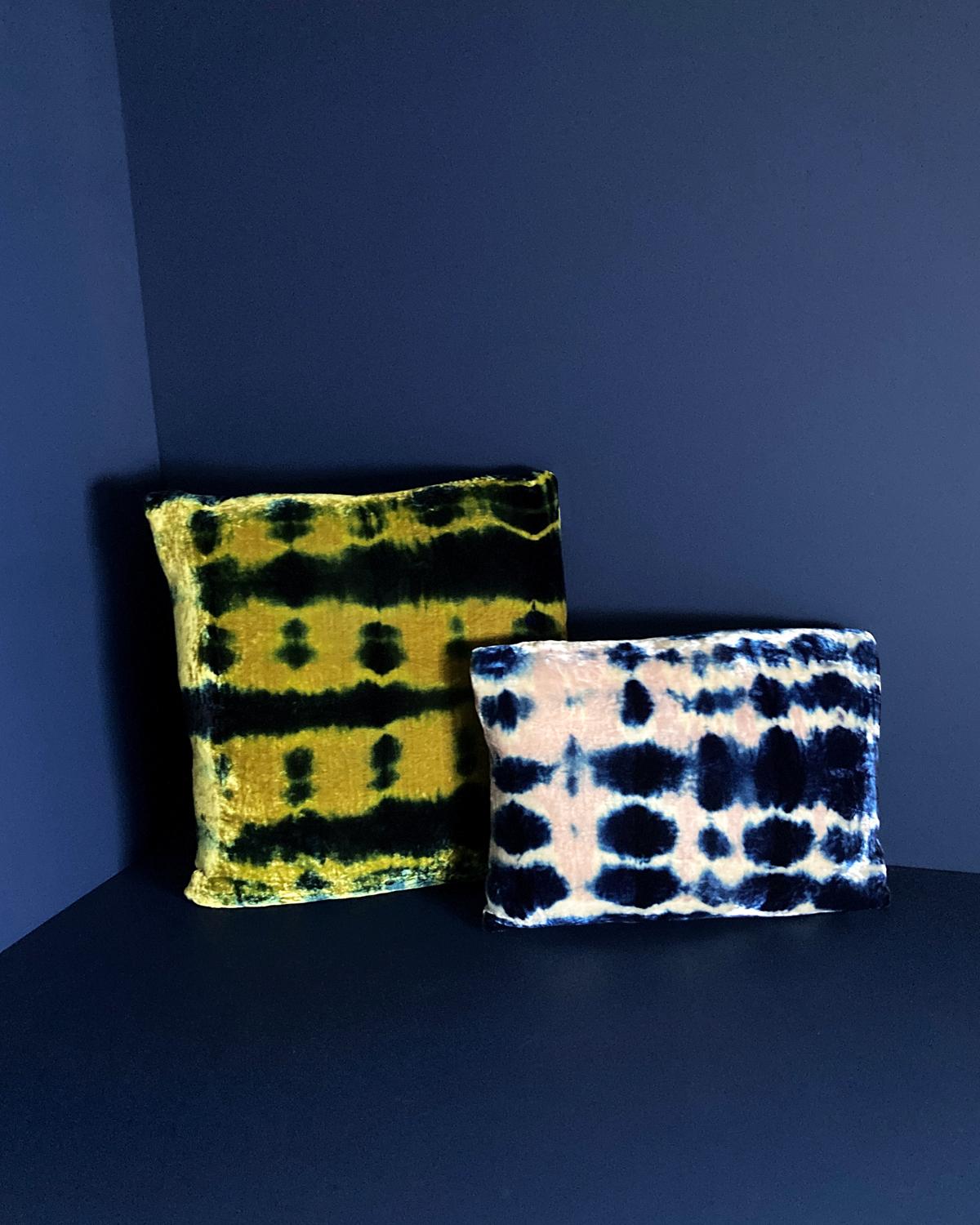 Modern Hand Dyed Silk Velvet Pillow, Rose Pink & Indigo Blue Inkblot Abstract Pattern For Sale