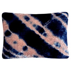 Almohada de terciopelo de seda teñida a mano, rosa y azul índigo, motivo oblicuo