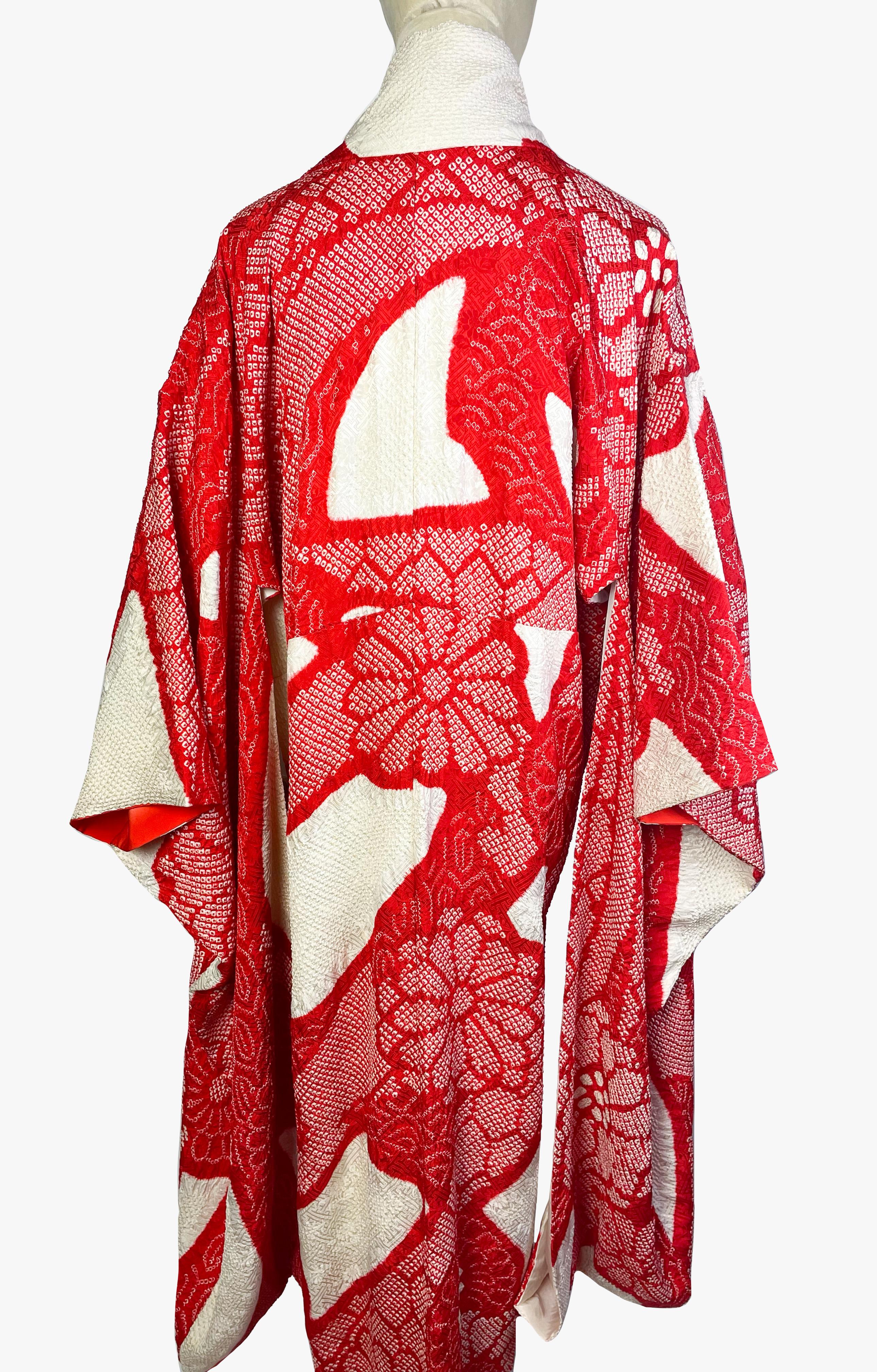 Handgefärbtes Hochzeitskimono aus Seide, 1970er-Jahre im Angebot 1